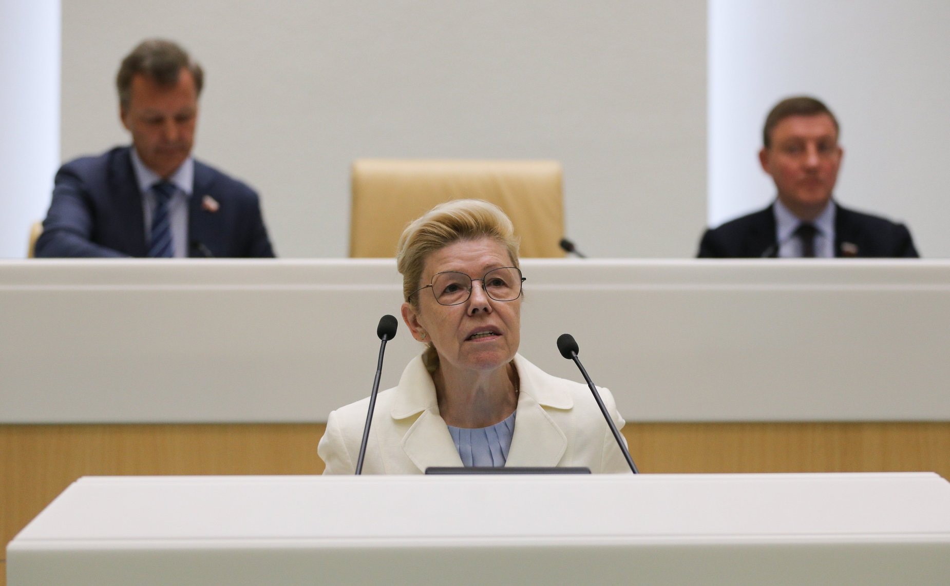 Елена Мизулина