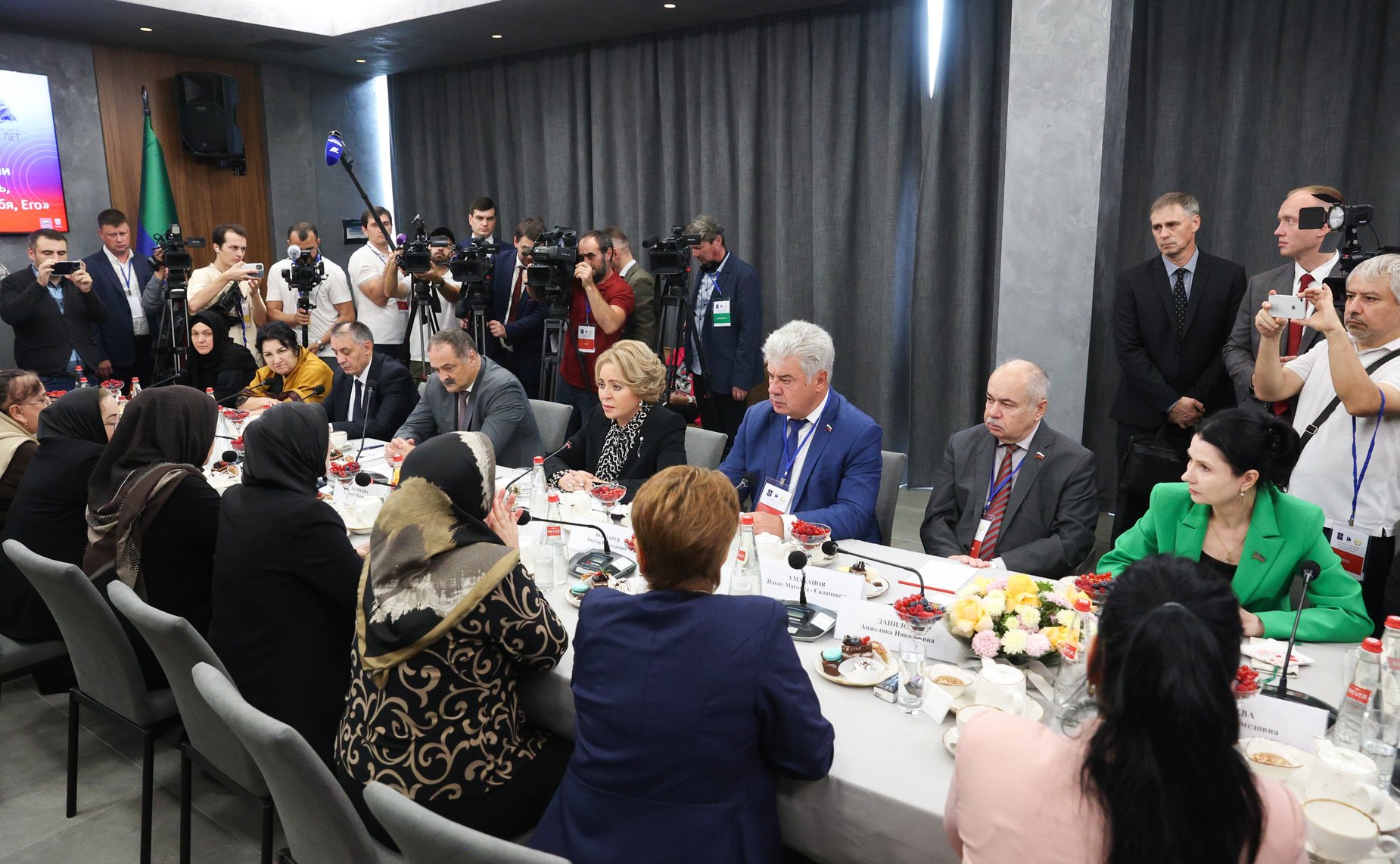 Валентина Матвиенко провела в Каспийске (Дагестан) встречу с матерями участников специальной военной операции