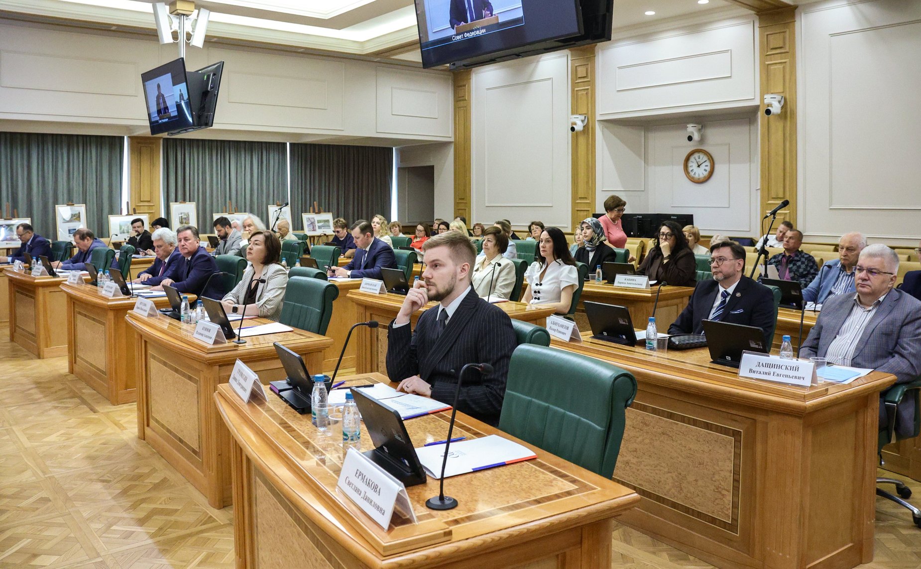 Круглый стол Комитета Совета Федерации по науке, образованию и культуре «Художественное образование в Российской Федерации: современное состояние и перспективы развития»