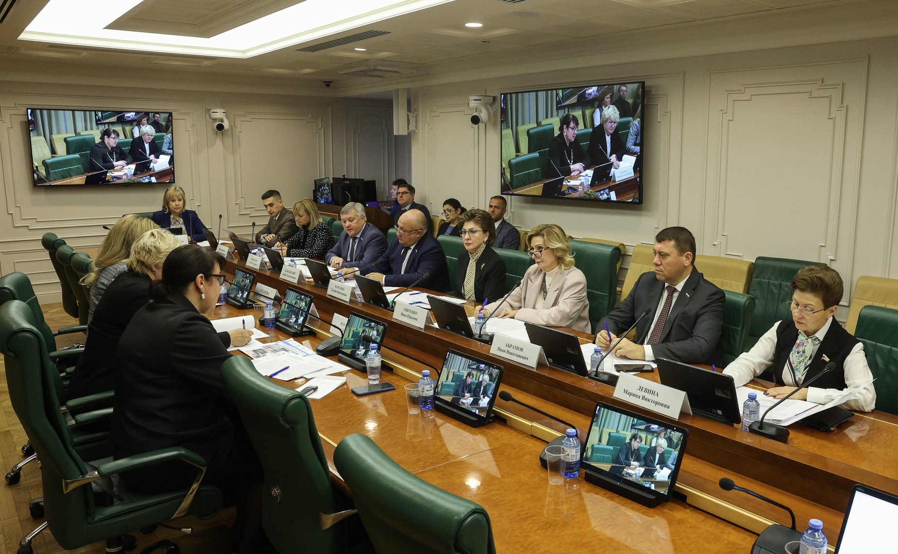 Расширенное совещание Комитета СФ по социальной политике совместно с Комитетом СФ по науке, образованию и культуре об итогах оздоровительной кампании для детей 2023 года и планах на 2024 год