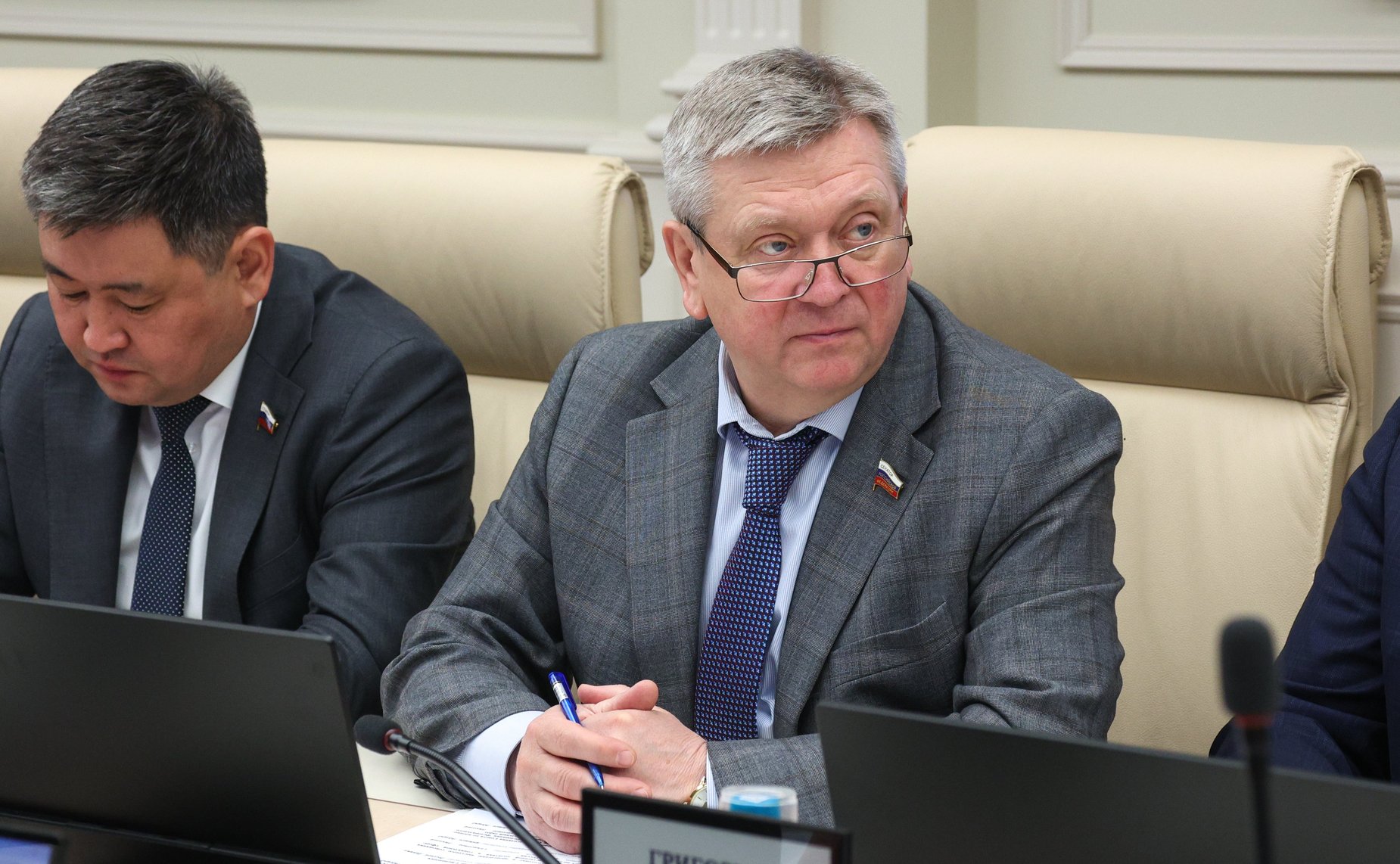 Александр Лутовинов