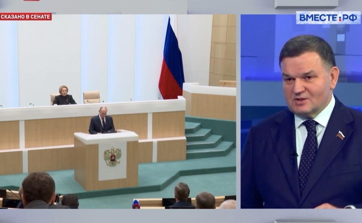 Сергей Перминов ответил на вопросы телеканала «Вместе-РФ» об итогах осенней сессии палаты регионов и состоявшемся накануне визите Президента России Владимира Путина в сенат