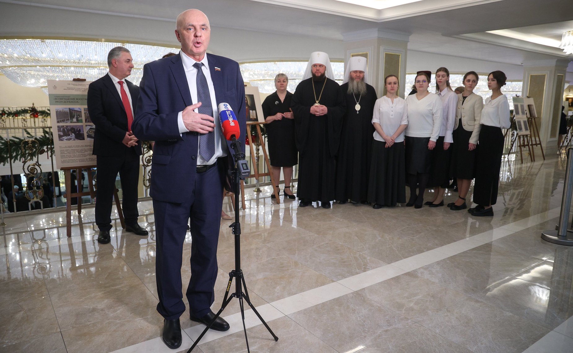 Андрей Шохин