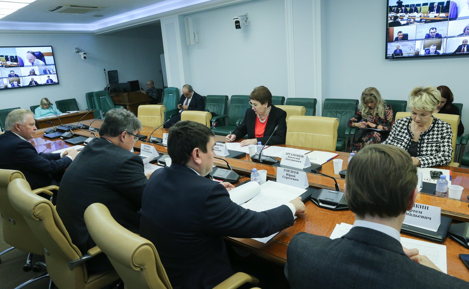 Совещание Комитета СФ по бюджету и финансовым рынкам совместно с Комитетом СФ по федеративному устройству, региональной политике, МСУ и делам Севера