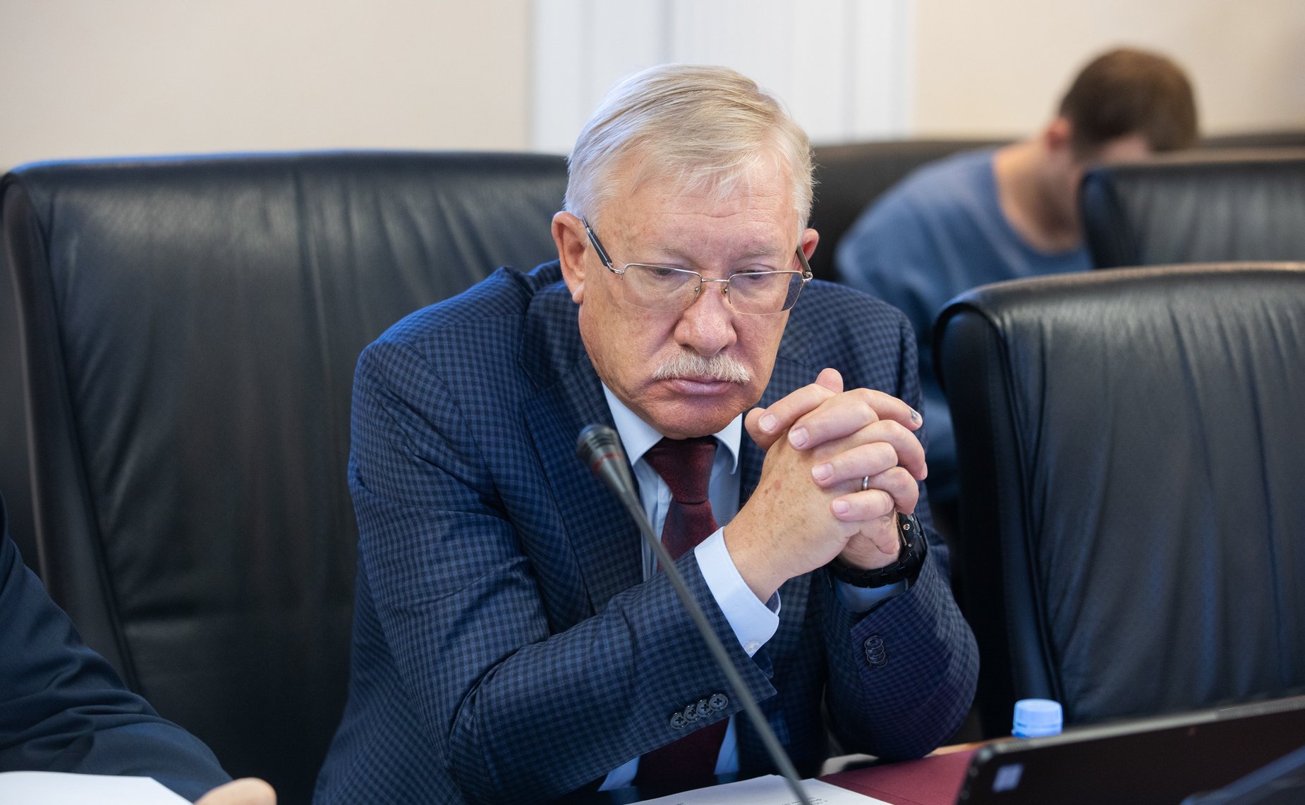 Олег Морозов