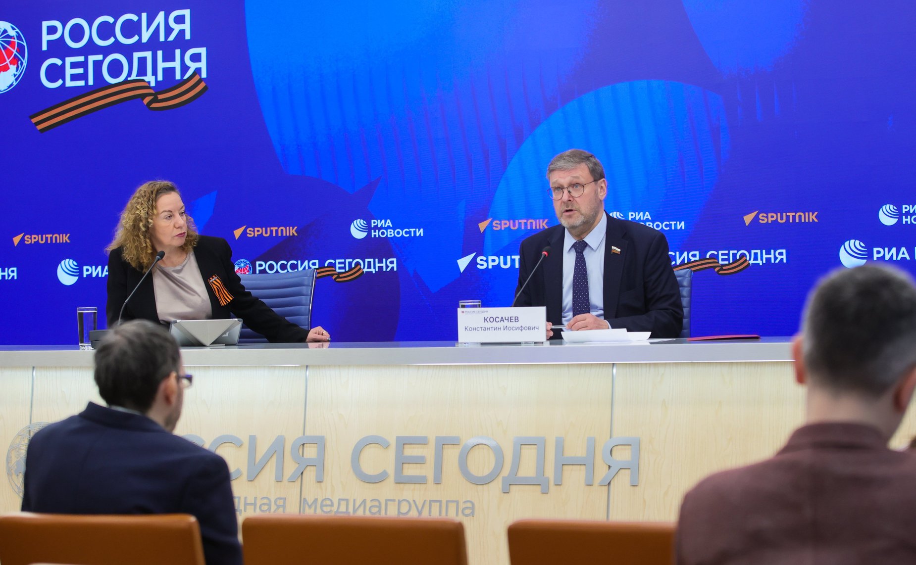 В ММПЦ «Россия сегодня» состоялся брифинг заместителя Председателя Совета Федерации Константина Косачева об итогах участия российской парламентской делегации в 152-й Ассамблее Межпарламентского союза