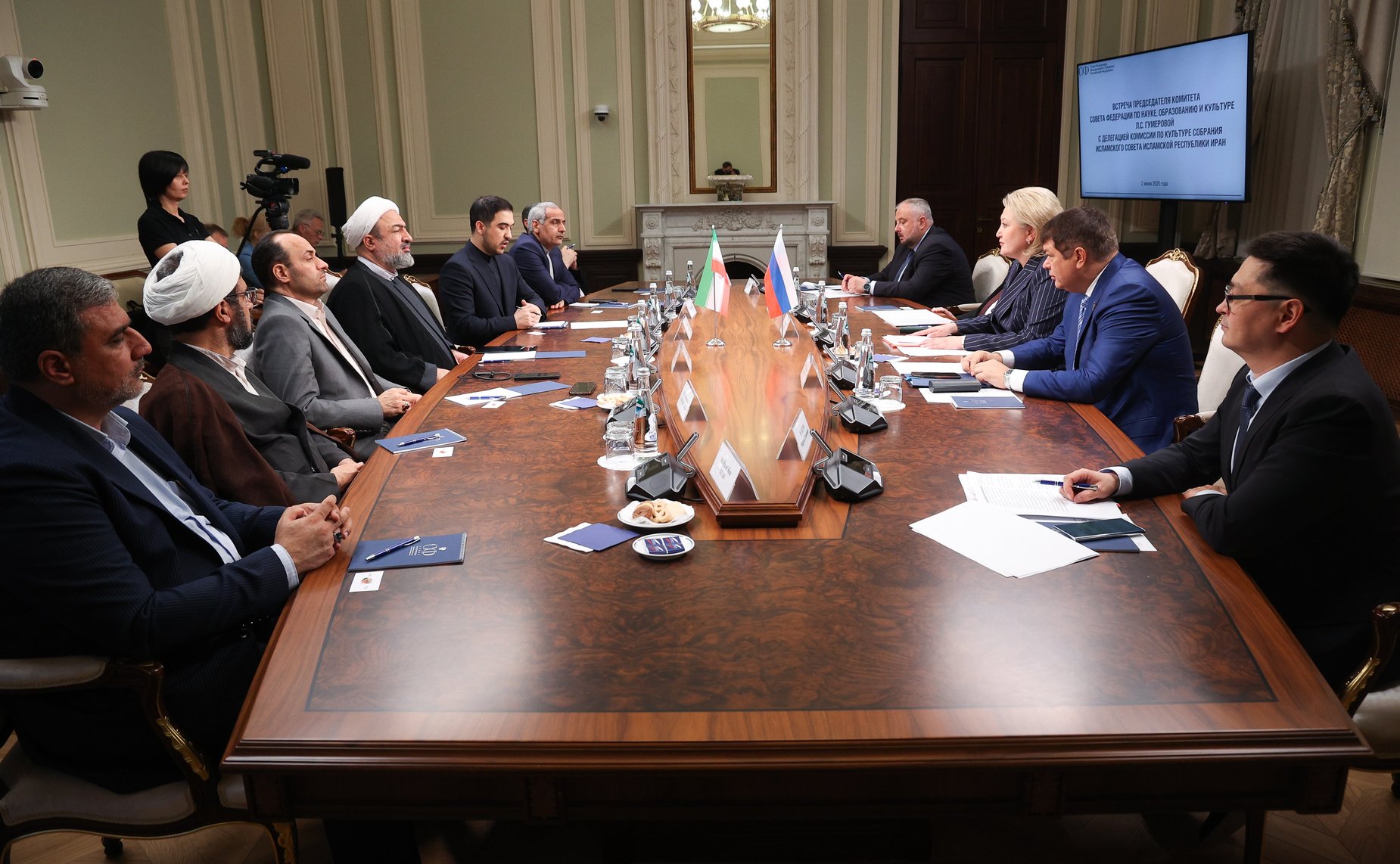 Лилия Гумерова провела встречу с делегацией Комиссии по культуре Собрания Исламского Совета Исламской Республики Иран во главе с членом Комиссии Хамидом Расаи