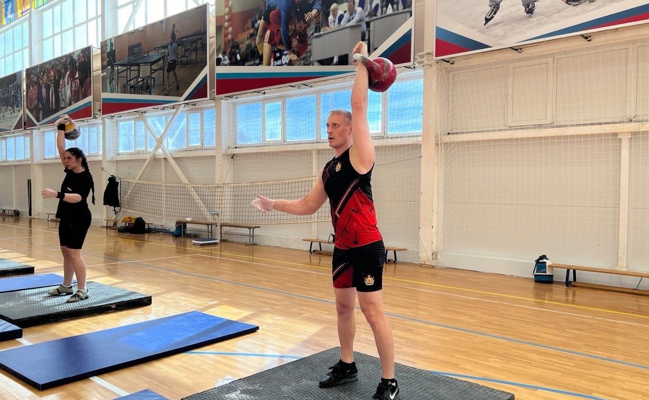 Игорь Мурог провел первые в Рязанской области соревнования по гиревому спорту на призы сенатора