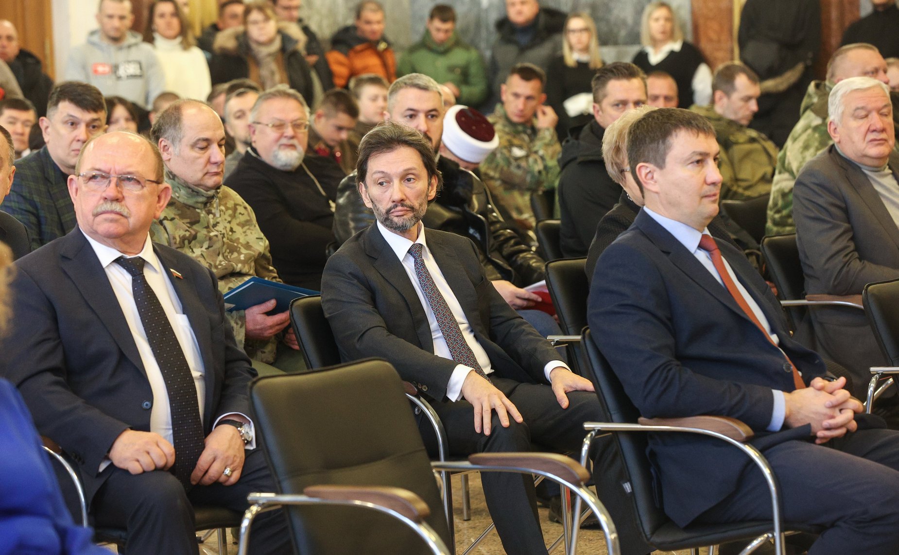 Сенаторы РФ приняли участие в торжественном мероприятии проекта «Связь поколений», посвященном Дню Неизвестного солдата