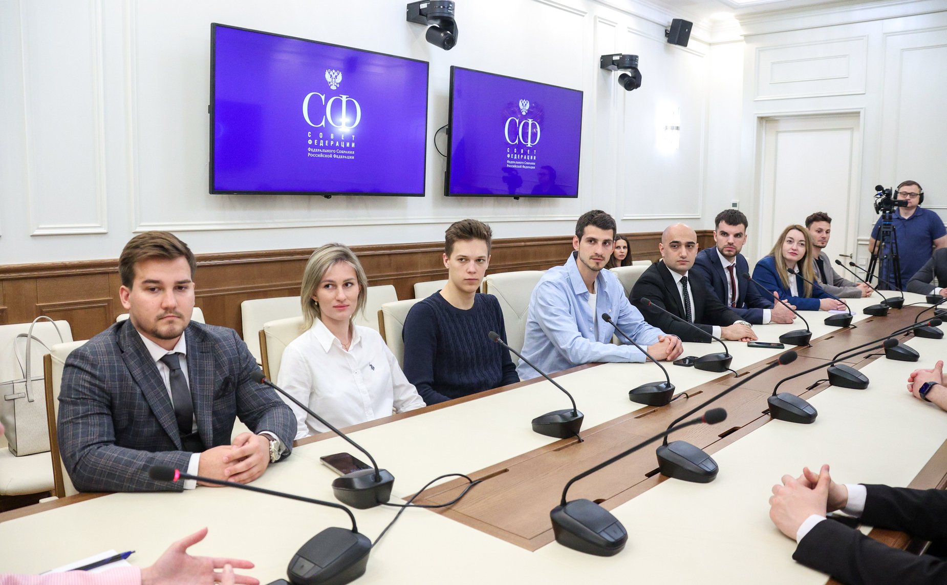 Встреча Натальи Мельниковой с активистами молодежного землячества Псковской области