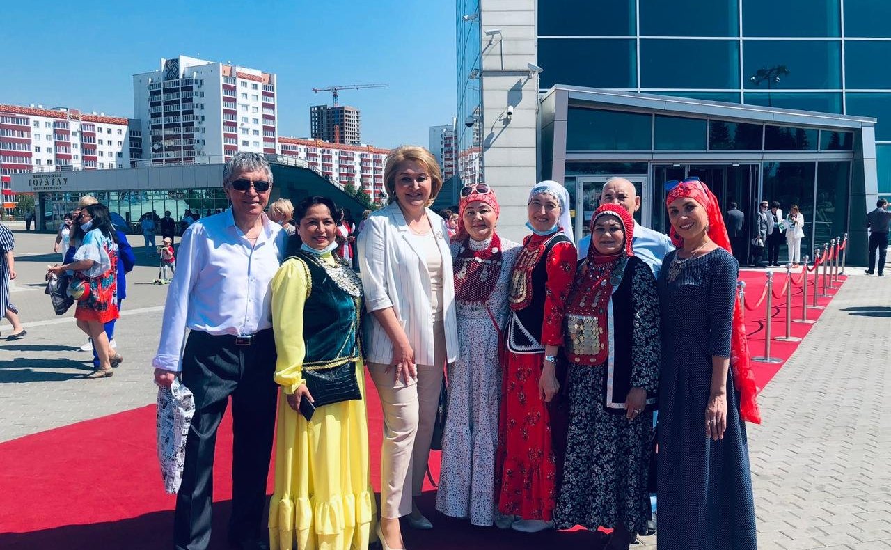 Лилия Гумерова приняла участие в первом культурном форуме Республики Башкортостан «АРТ-Курултай», в рамках которого состоялась церемония запуска обратного отсчета «50 дней до VI Всемирной Фольклориады CIOFF»