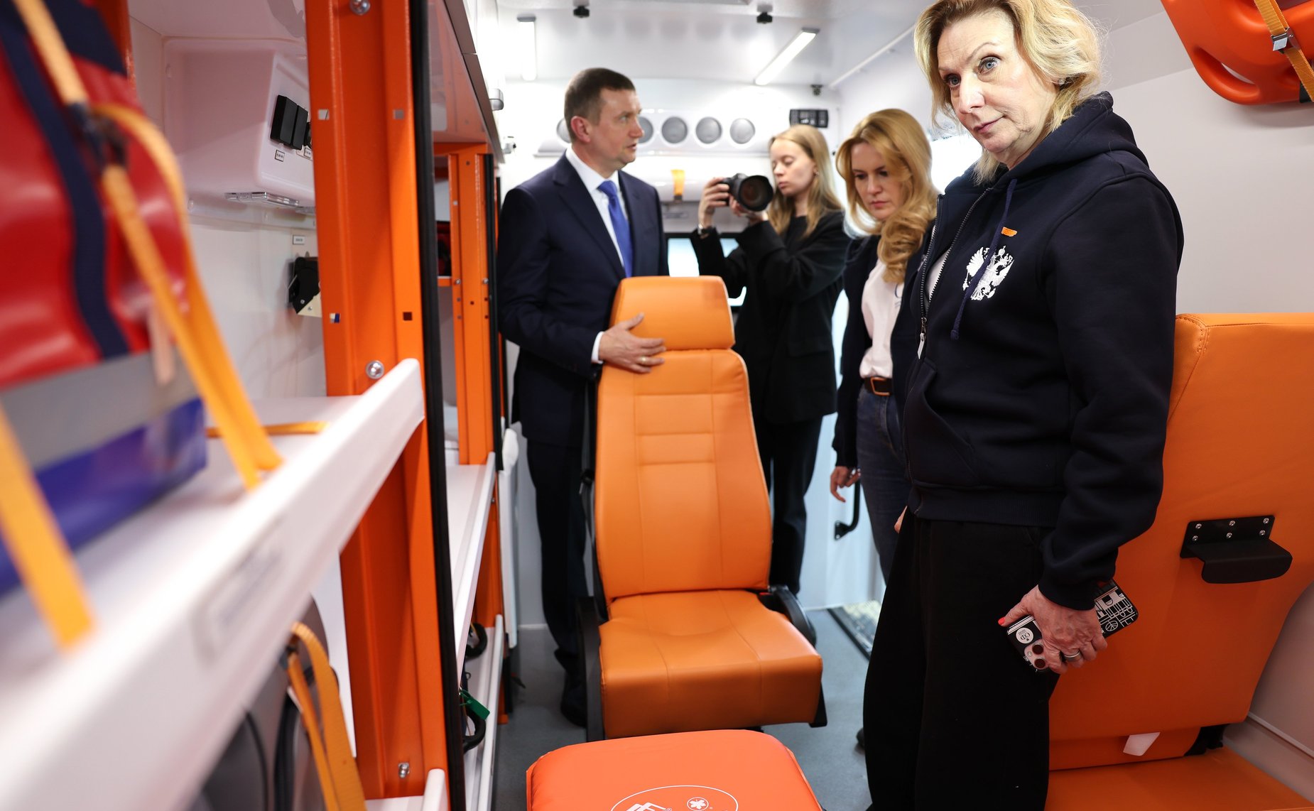 Сенаторы посетили компанию «Луидор» и ознакомились с производимыми на предприятием специальным транспортом социальной инфраструктуры