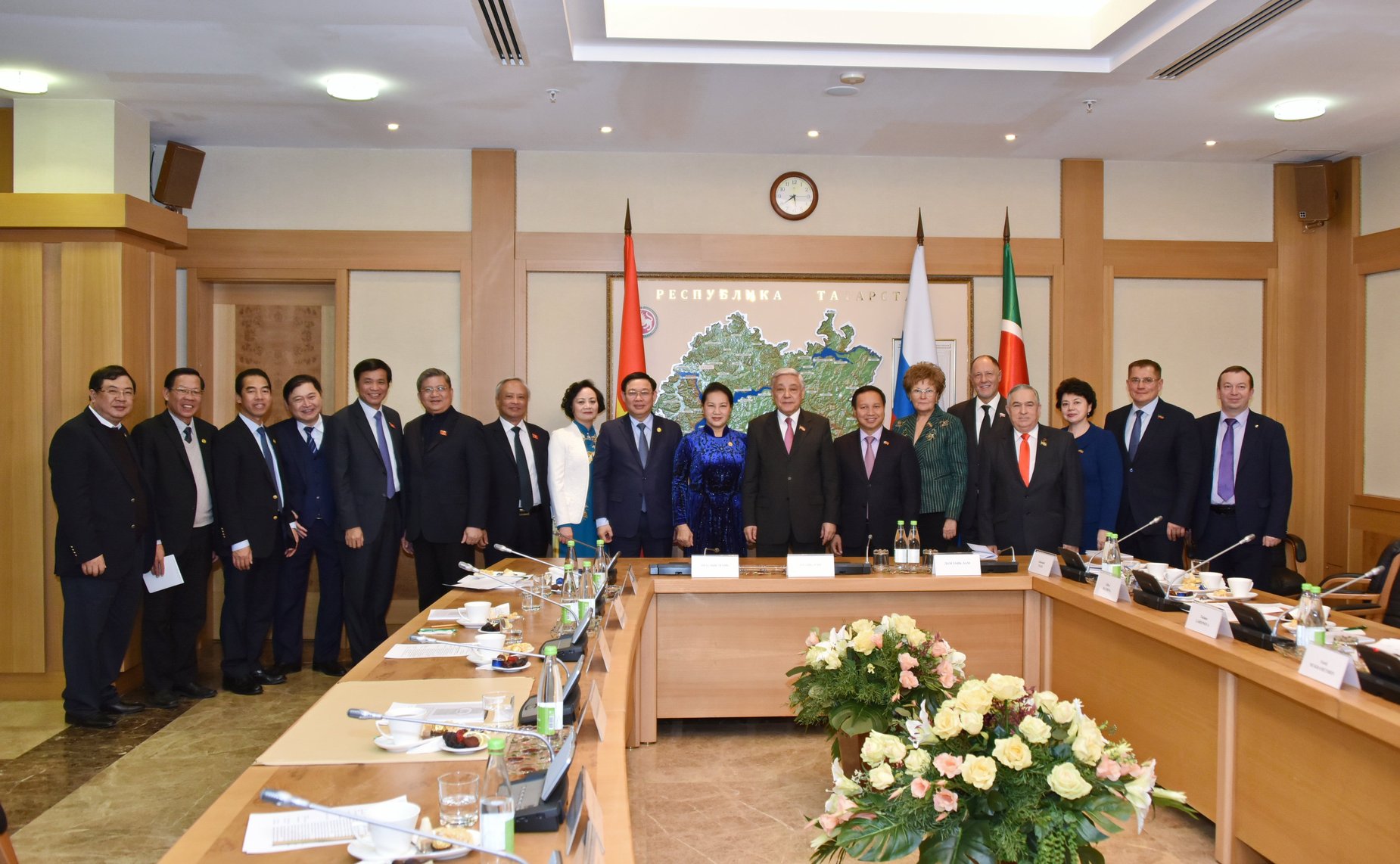 В. Абрамов принял участие во встрече с членами делегации Национального собрания Вьетнама