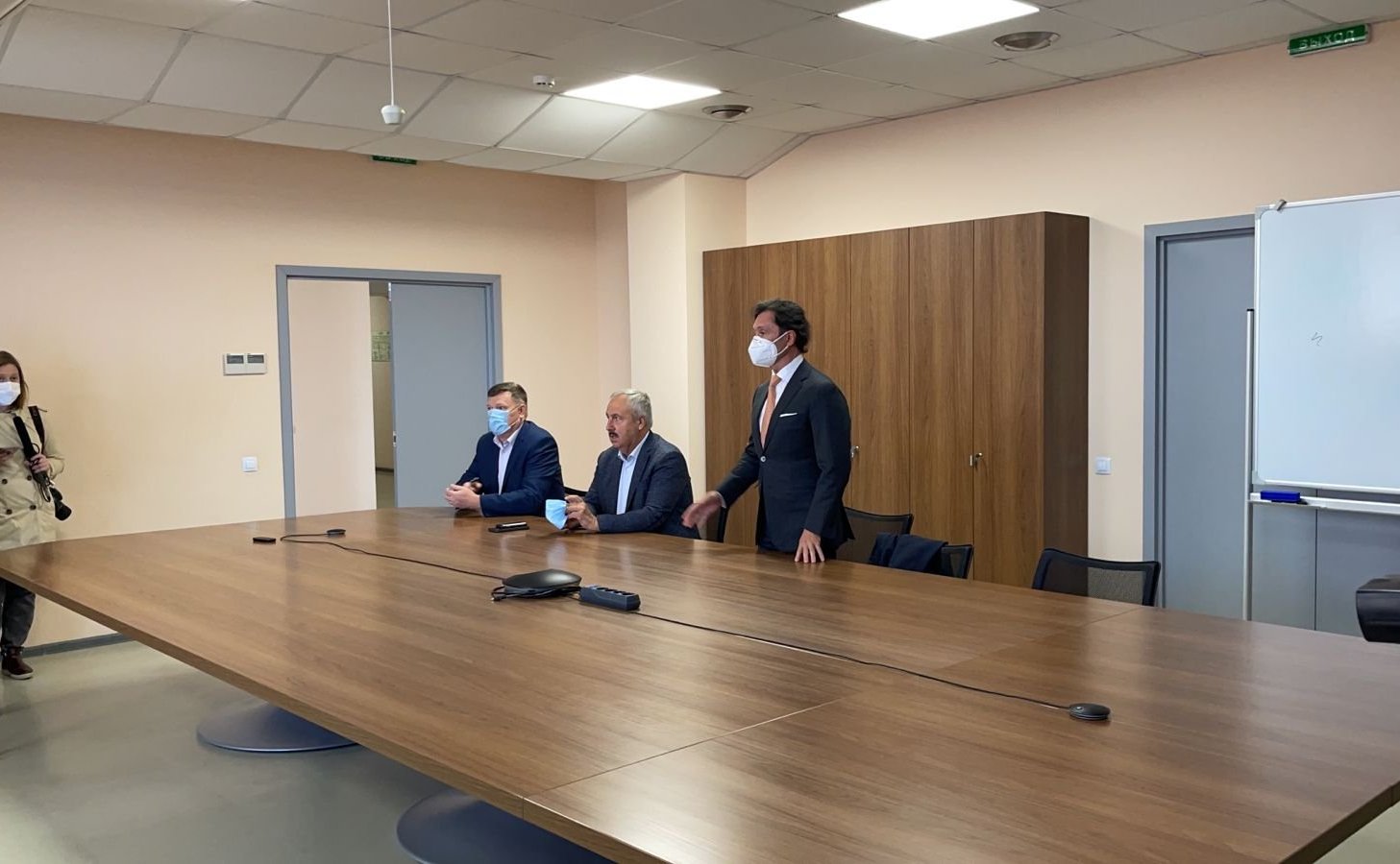 Максим Кавджарадзе в рамках поездки в регион посетил производственные предприятия в Тербунском и Воловском районах