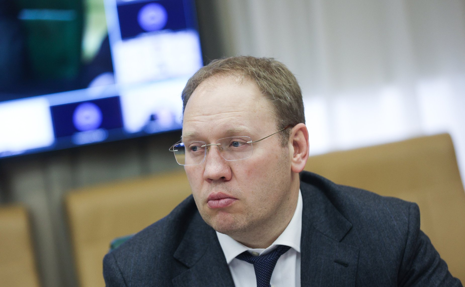 Круглый стол Комитета СФ по экономической политике «Совершенствование оснований и порядка передачи федерального недвижимого имущества в государственную собственность субъектов РФ и муниципальную собственность»