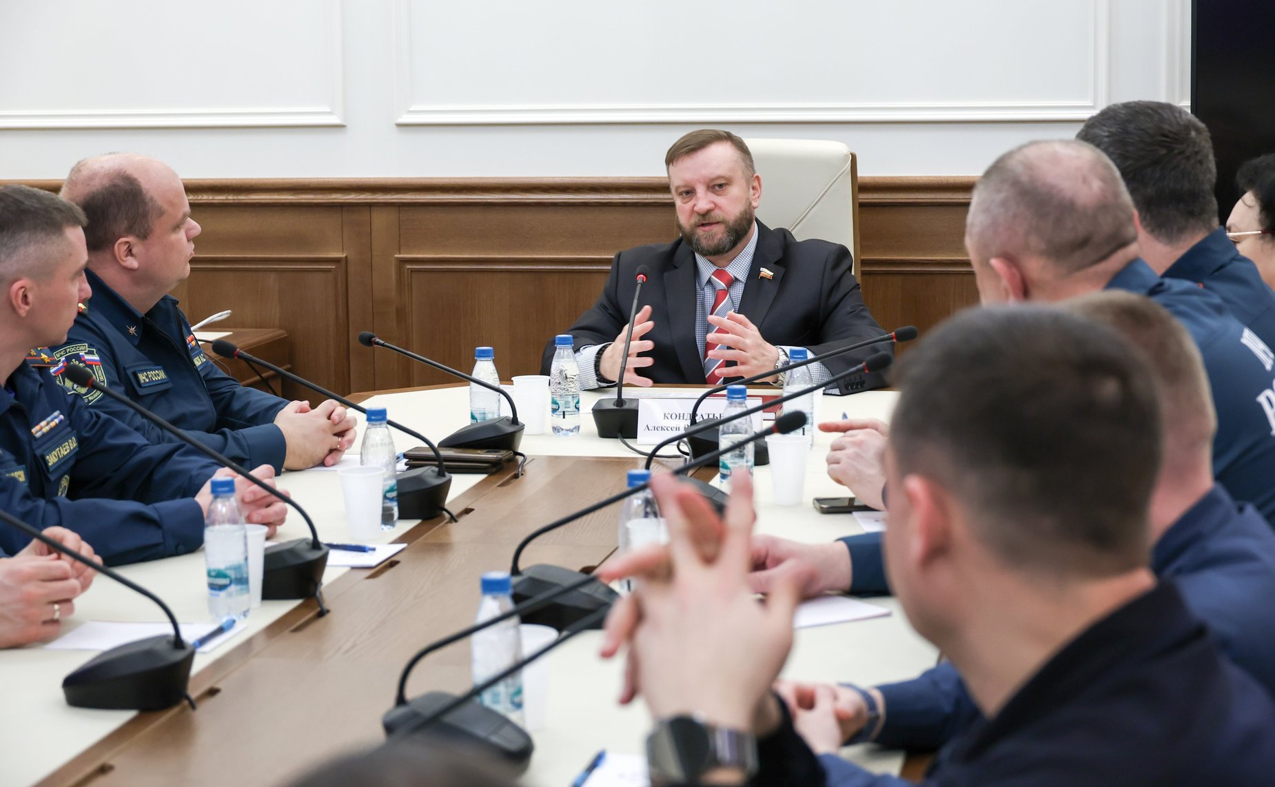 Встреча члена Комитета Совета Федерации по международным делам Алексея Кондратьева со слушателями Академии ГПС МЧС России