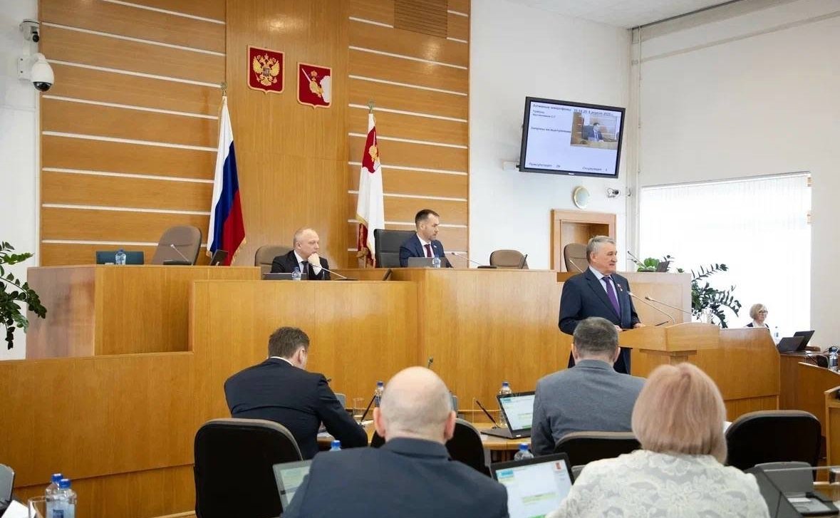 Юрий Воробьев выступил на сессии Законодательного Собрания Вологодской области с отчетом о своей деятельности за 2024 г