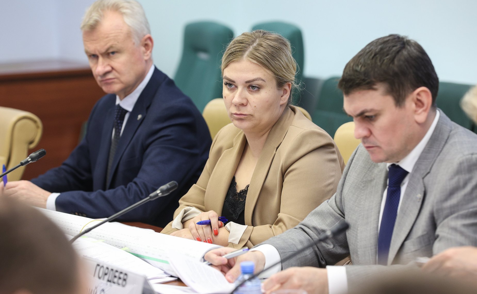 Круглый стол на тему «Незавершенное строительство объектов капитального строительства: проблемы и пути решения»