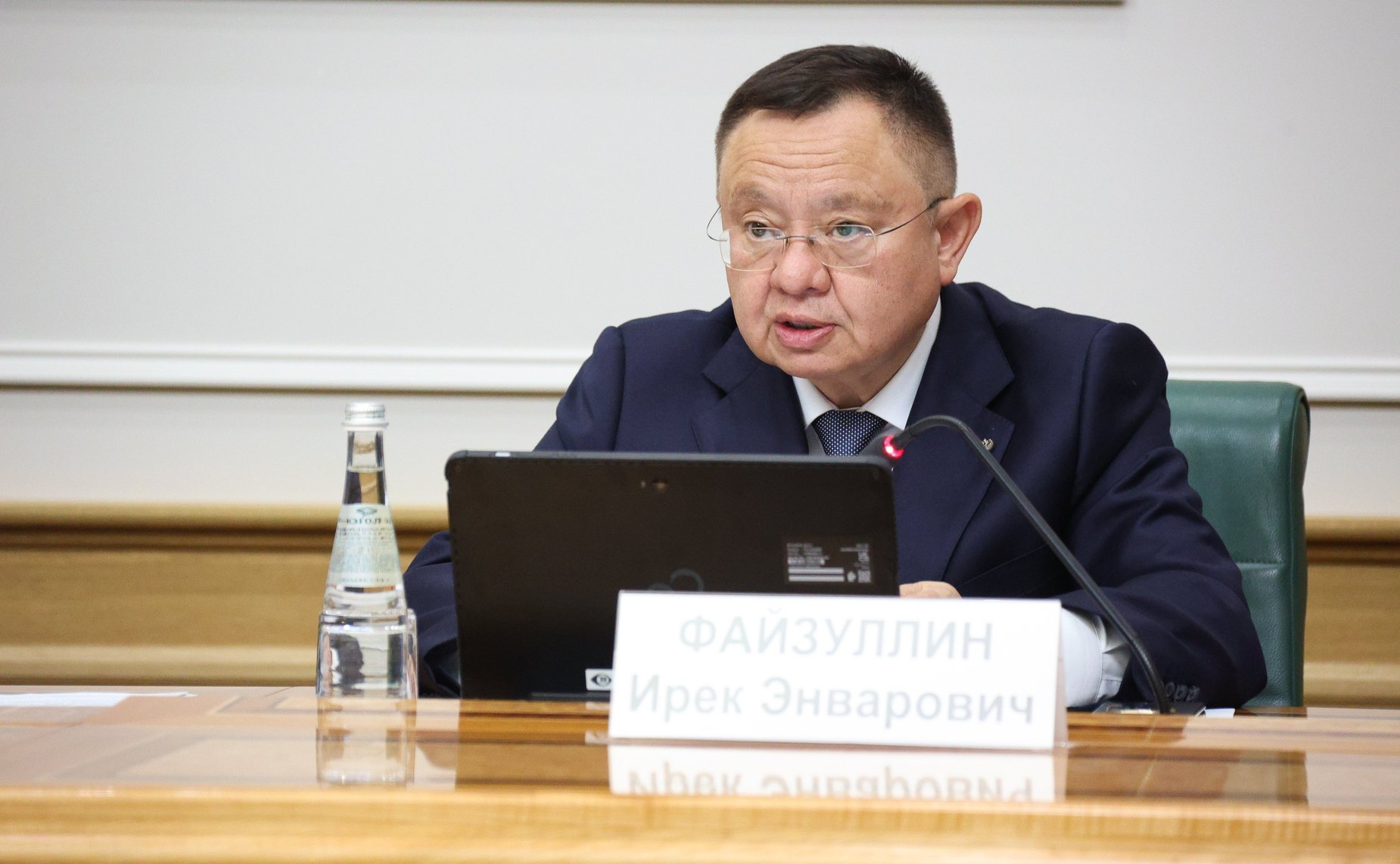 Парламентские слушания на тему «Вопросы управления комплексами индивидуальных жилых домов»