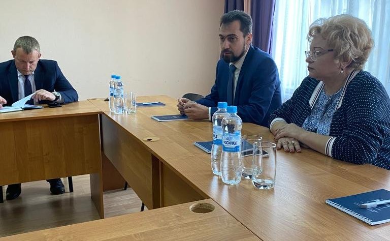 Оксана Хлякина обсудила вопросы развития здравоохранения и образования в Липецкой области