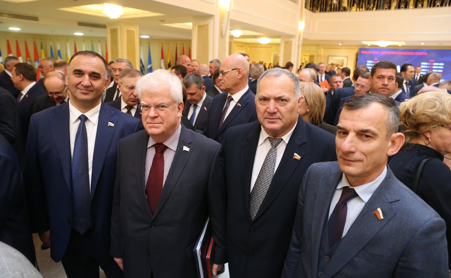 Торжественная церемония установки флагов новых субъектов Российской Федерации – Донецкой и Луганской народных республик, Запорожской и Херсонской областей