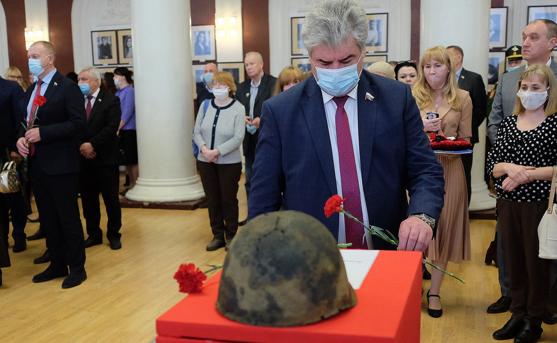 Сенаторы РФ приняли участие в мероприятии, посвященном памяти погибших воинов Великой Отечественной войны — уроженцев Кировской области