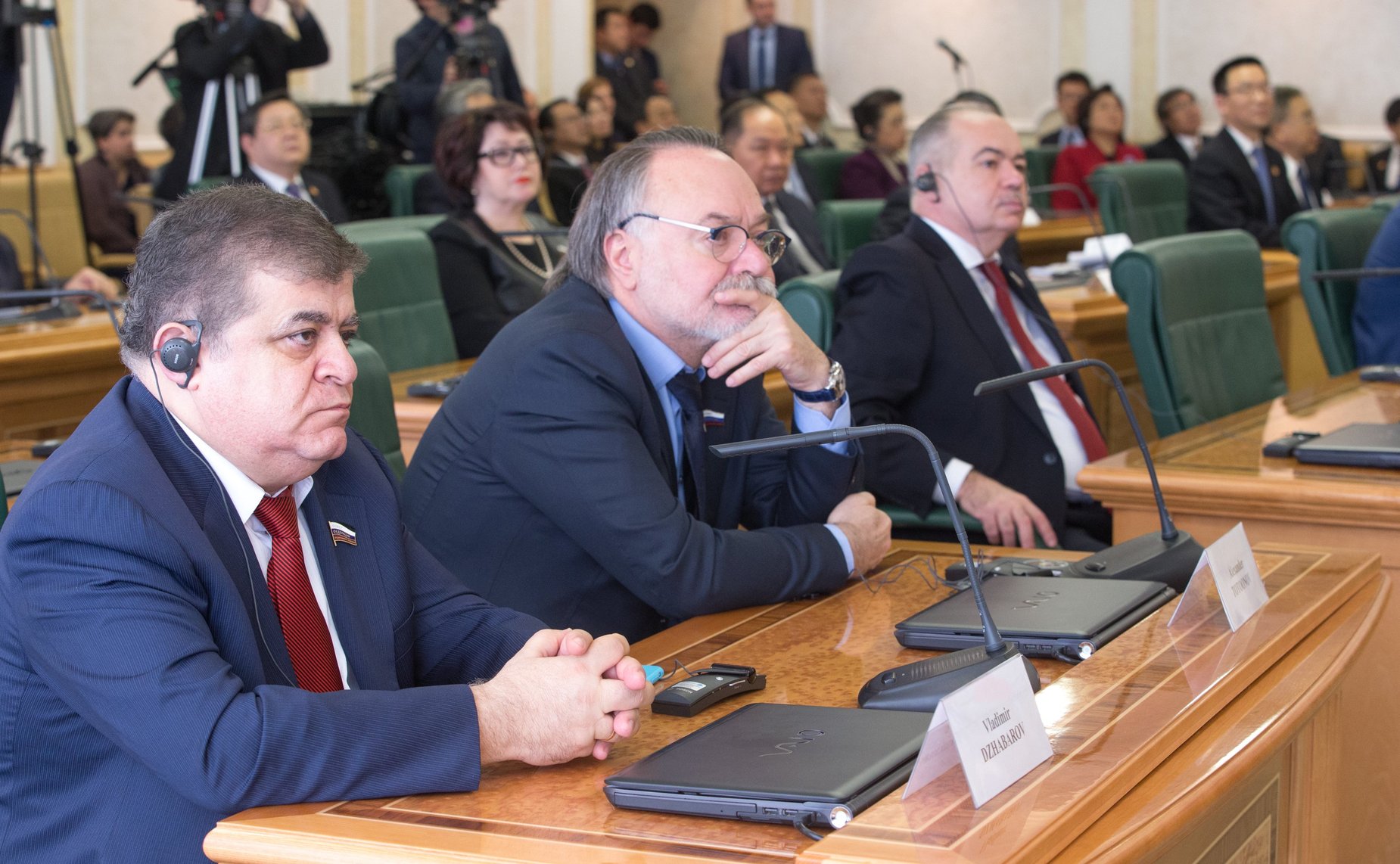 В. Джабаров и А. Тотоонов