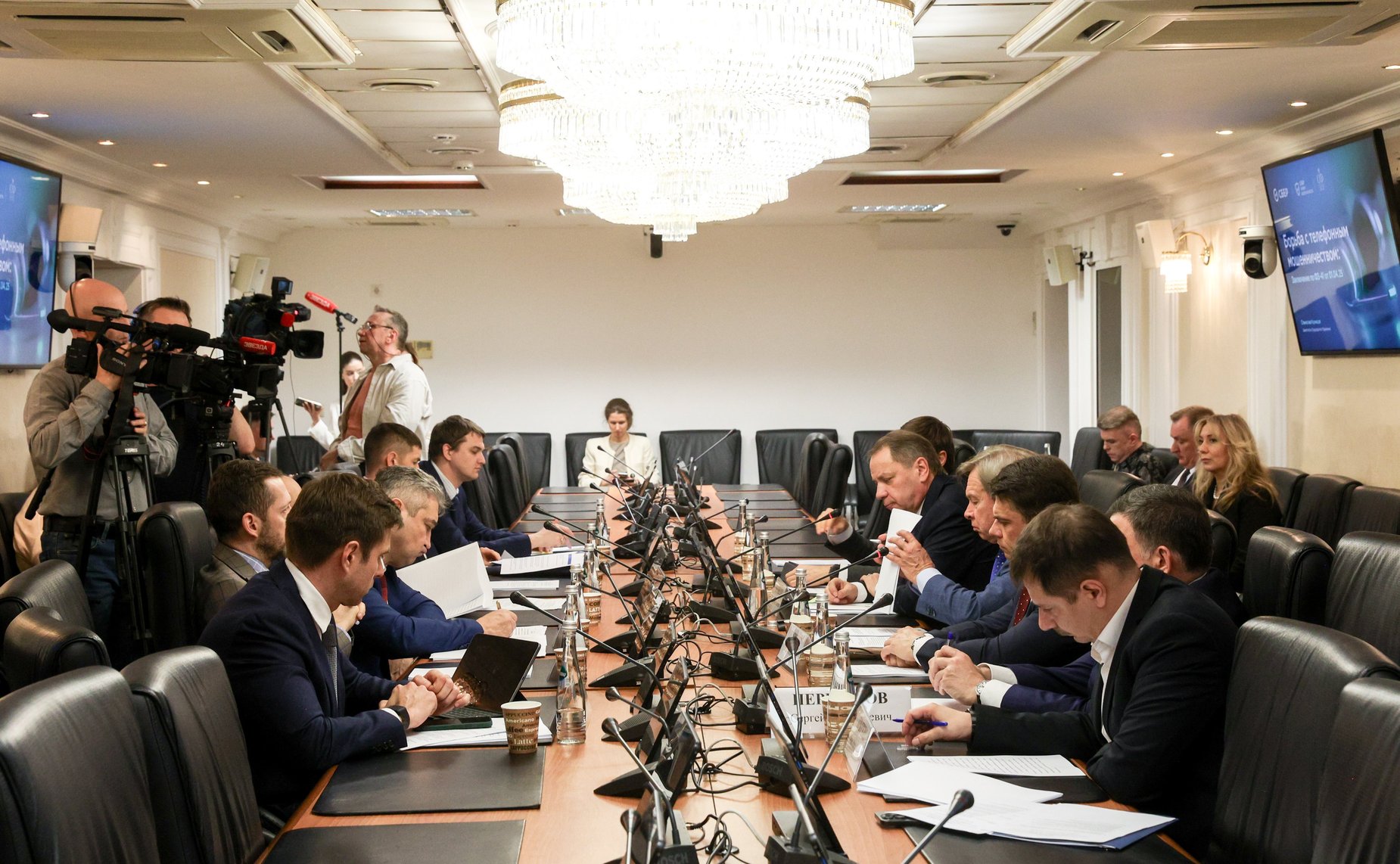 Заседание Комиссии СФ по информационной политике и взаимодействию со СМИ «Борьба с телефонным мошенничеством: достижения и задачи. По следам принятия ФЗ-41 от 01.04.25»