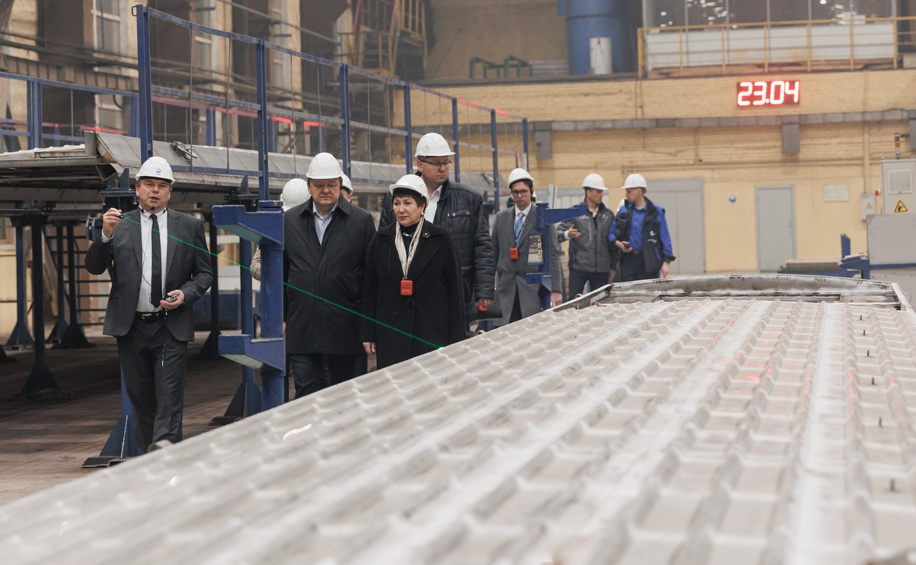 Сенаторы посетили Метровагонмаш