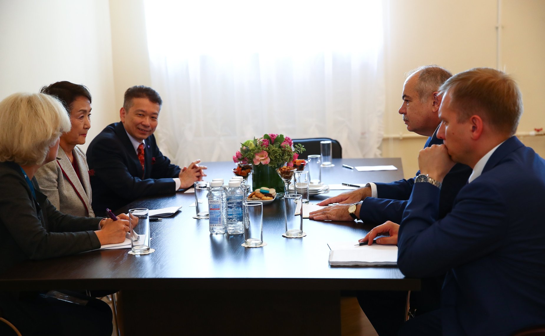 Двусторонняя встреча зам. Председателя СФ И.М.-С. Умаханова с мэром г. Йокагама Фумико Хаяси (Япония)