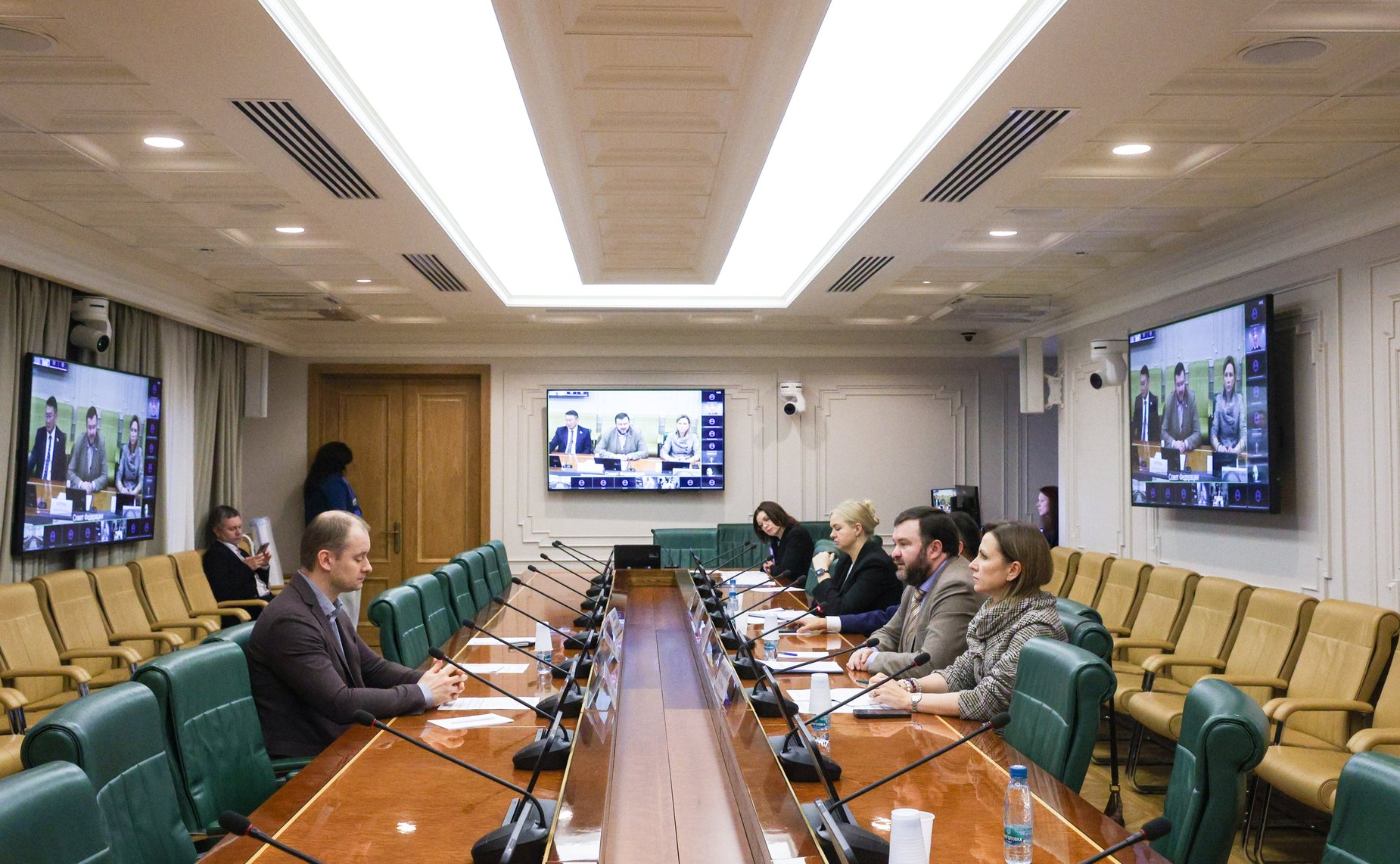 Совещание «Вопросы привлечения инвестиций в туристскую отрасль субъектов РФ. Законодательное и экономическое обеспечение развития особых экономических зон туристско-рекреационного типа»