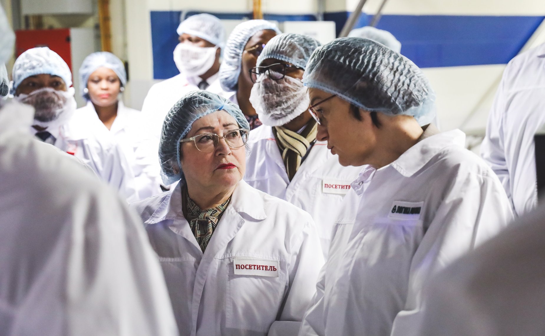 Делегация Республики Мозамбик во главе с Председателем Ассамблеи Маргаридой Адамужи Талапой посетила молочный комбинат «Чеховский» в Московской области