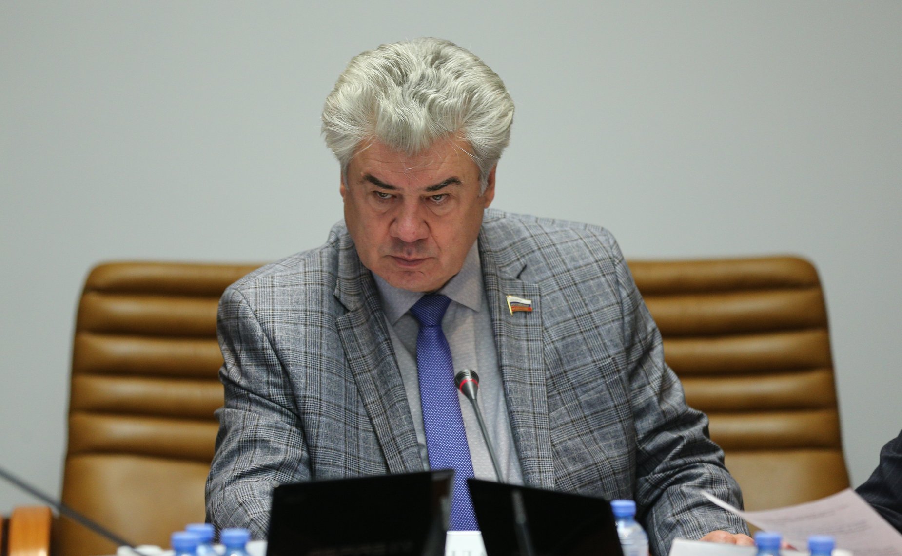 Виктор Бондарев