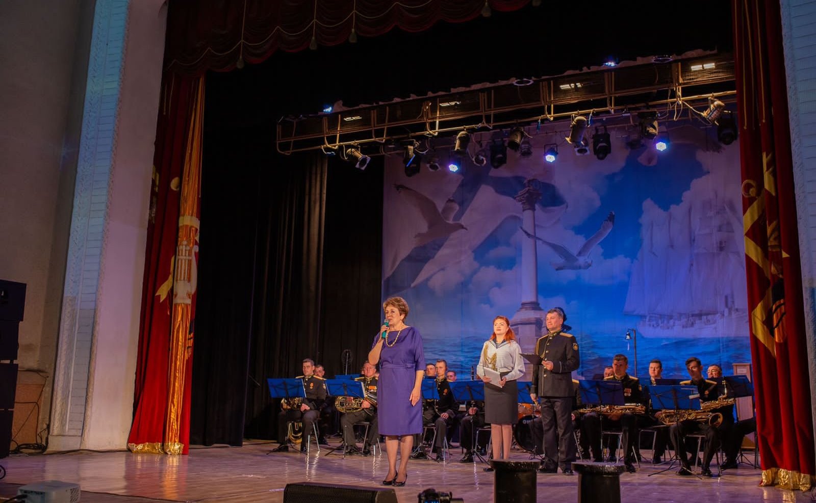 Сенаторы выступили на образовательной конференции для жён военнослужащих «Черноморская звезда»