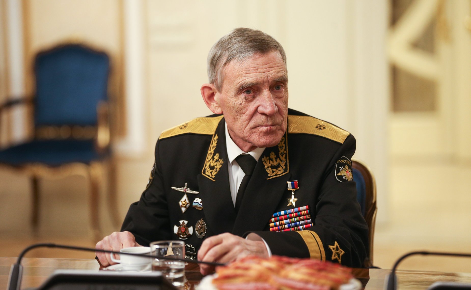 Встреча заместителя Председателя СФ Юрия Воробьева с Героями России — участниками торжественной церемонии награждения детей и подростков, проявивших личное мужество в экстремальных ситуациях