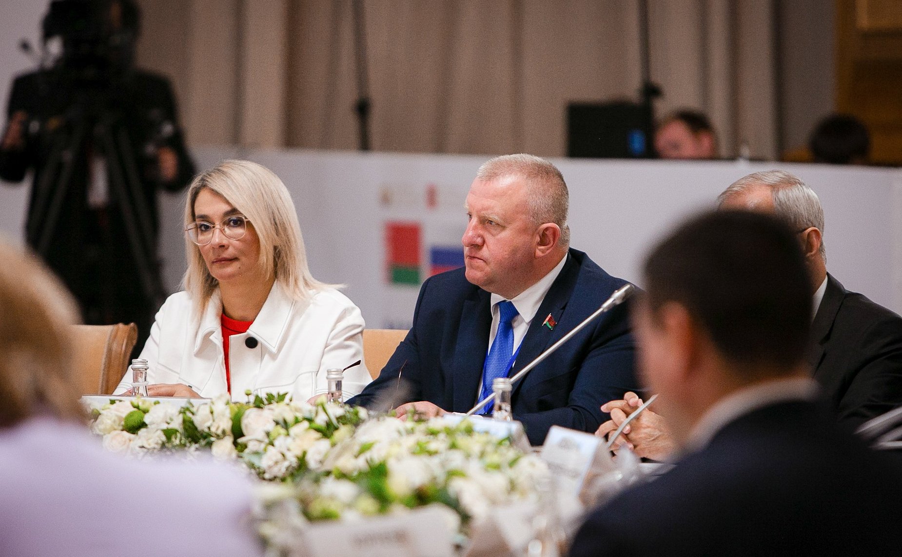 Заседание секции 1 «Гуманитарное сотрудничество России и Беларуси. Итоги десятилетия и перспективы развития». X Форум регионов России и Беларуси