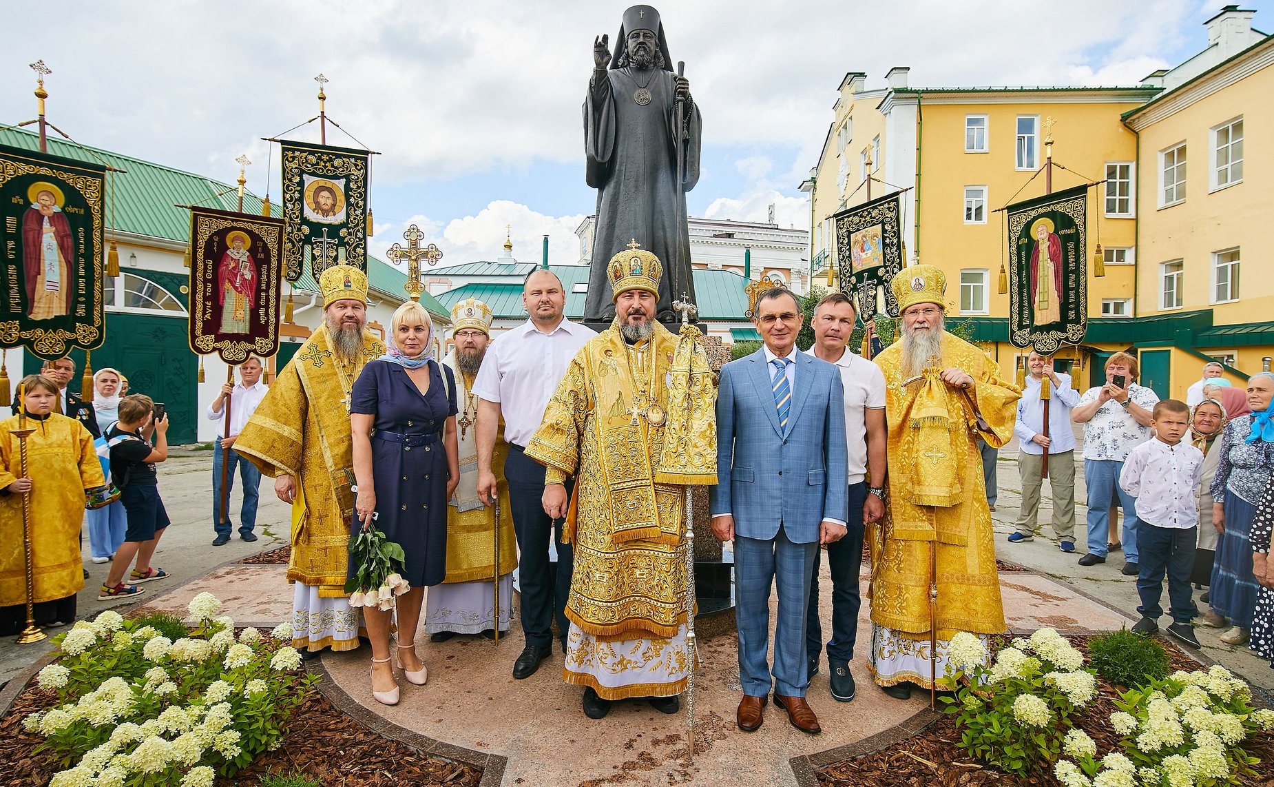 Николай Федоров посетил Свято-Троицкий мужской монастырь в городе Чебоксары