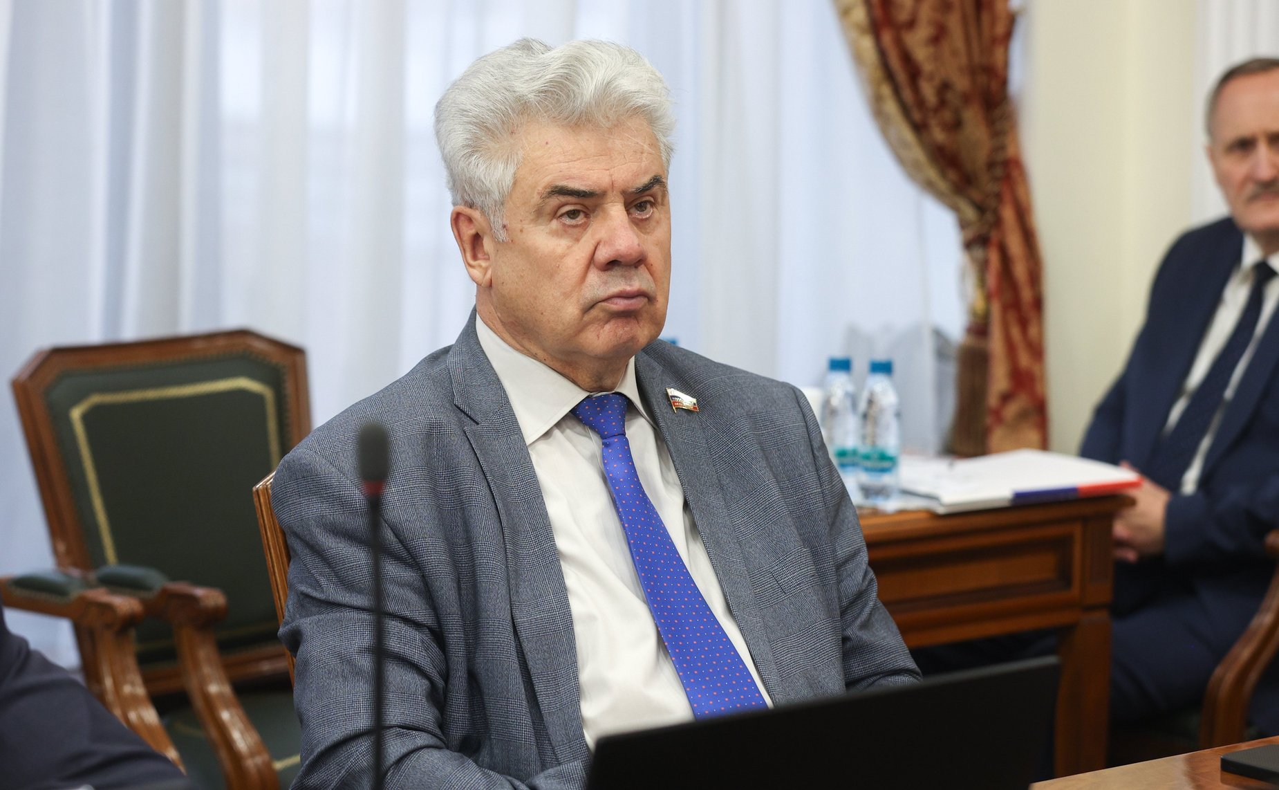 Виктор Бондарев