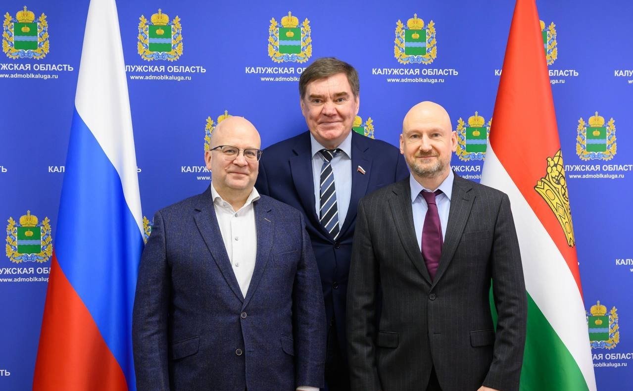 Алесандр Савин присутствовал на церемонии подписания Соглашения о намерениях между компанией — производителем автомобильной техники и правительством региона