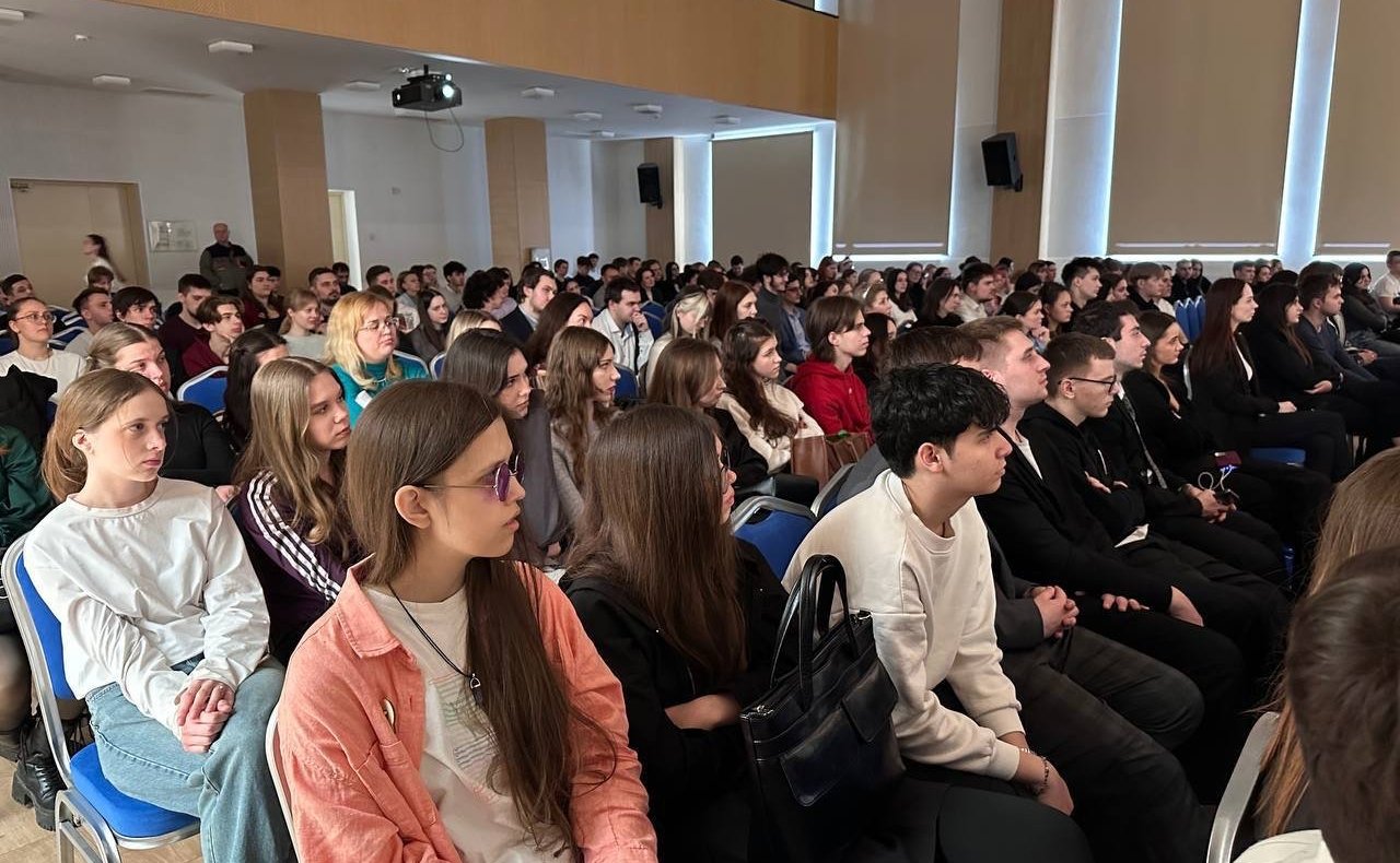 «Спектакль «Победа. Женские судьбы» о жизни женщин в разных странах во время Второй Мировой войны показан в Москве