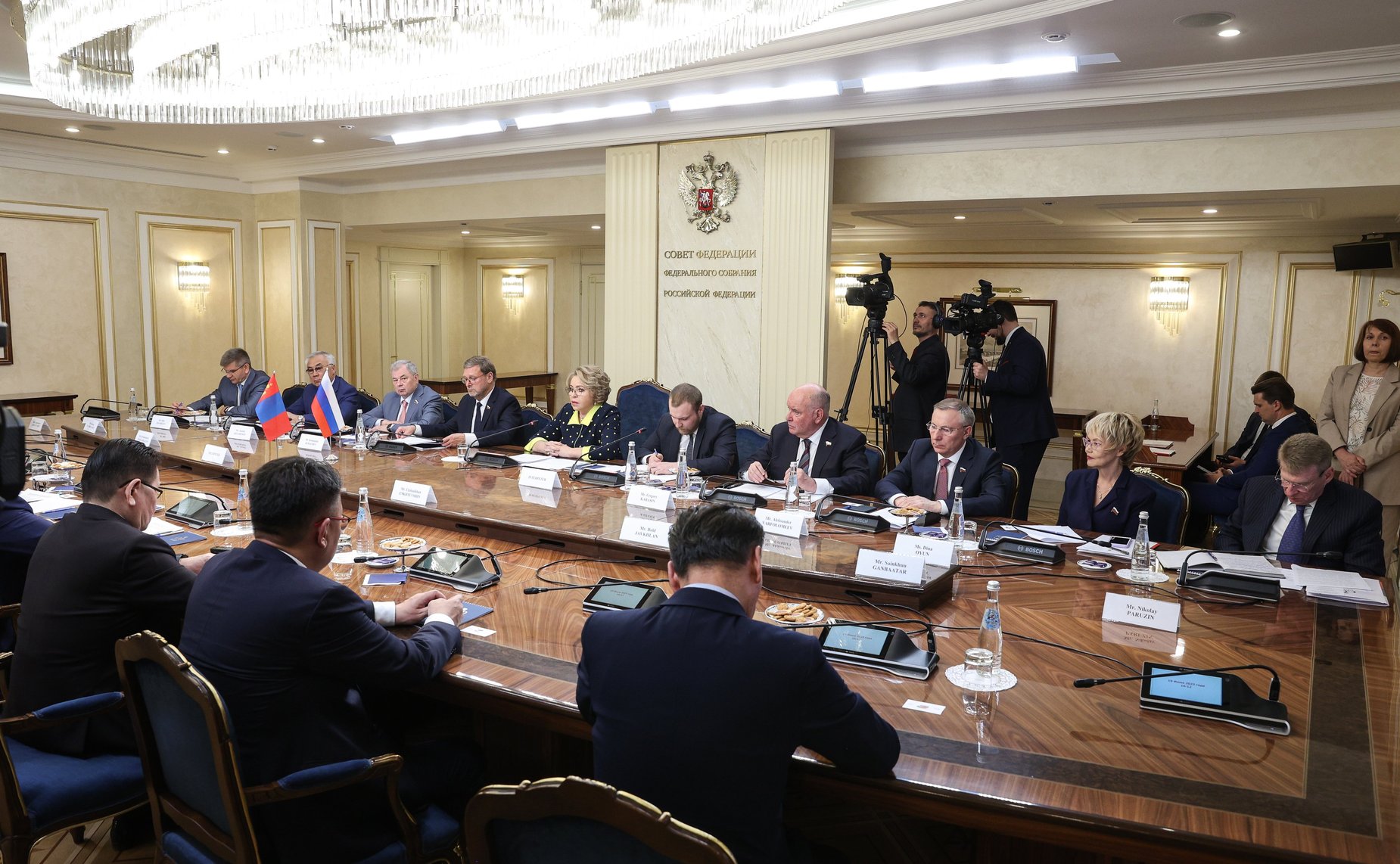 Валентина Матвиенко провела встречу с Председателем Великого Государственного Хурала Монголии Гомбожавыном Занданшатаром