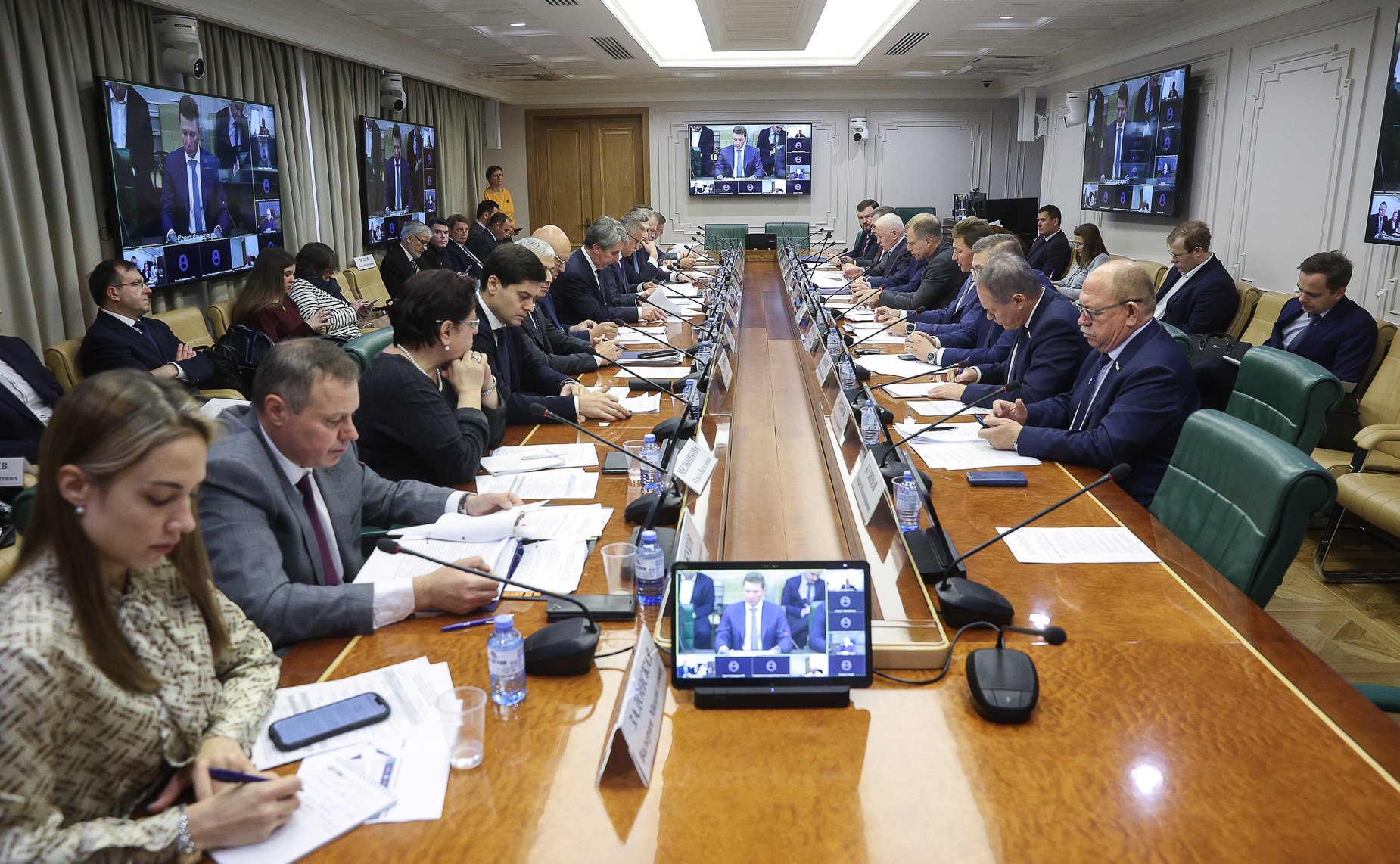 Заседание Совета по развитию транспортного комплекса в субъектах РФ при СФ