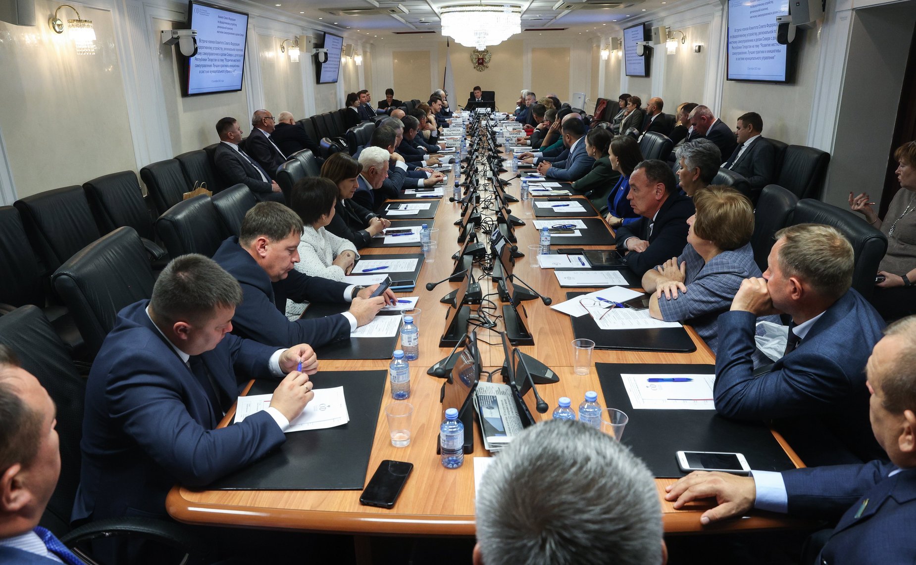 Встреча членов Комитета СФ по федеративному устройству, региональной политике, МСУ и делам Севера с представителями органов местного самоуправления из Республики Татарстан