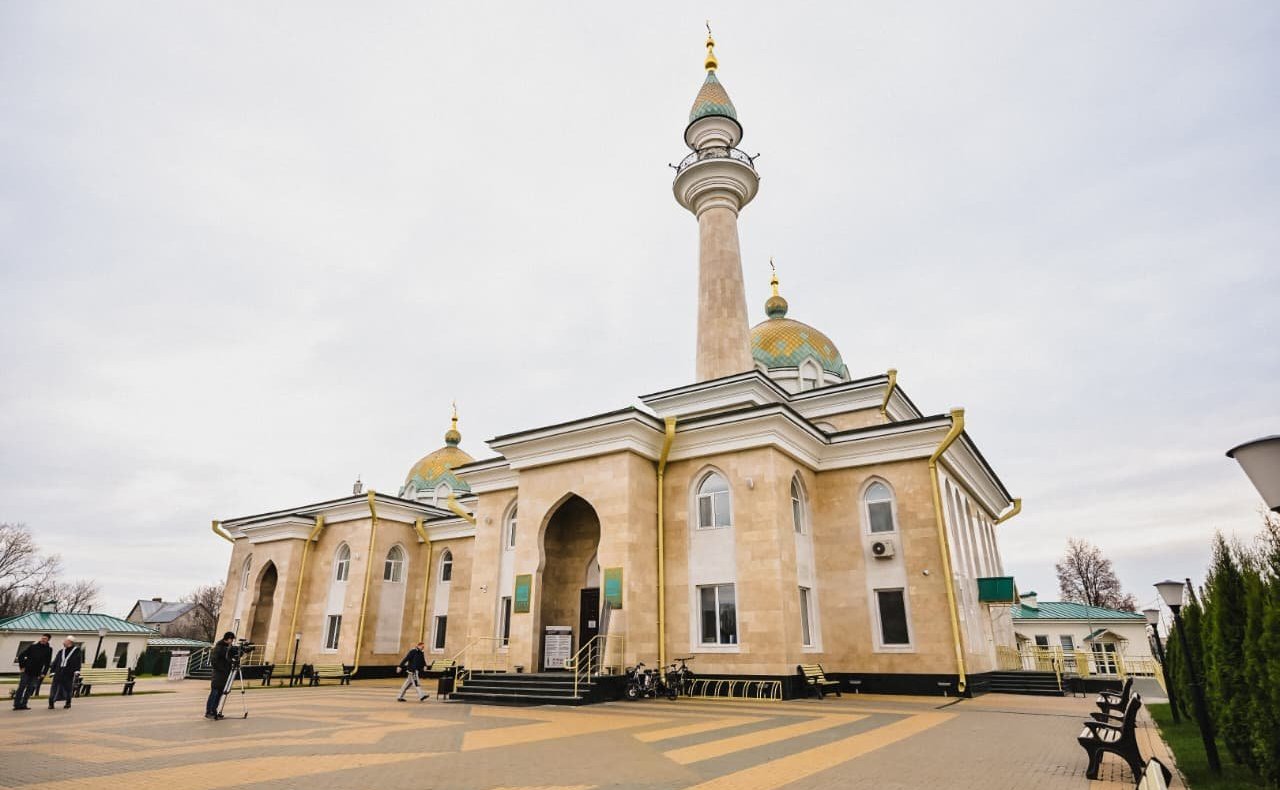 Тимур Нагуманов принял участие в открытии первого республиканского форума им. Ахмадзаки хазрата Сафиуллина «Архитектура духовной безопасности: молодежный вопрос»
