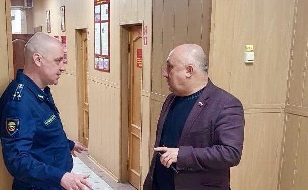 Андрей Базилевский осмотрел здания и помещения военных комиссариатов на предмет их соответствия требованиям строительных норм и правил о доступности для маломобильных групп населения