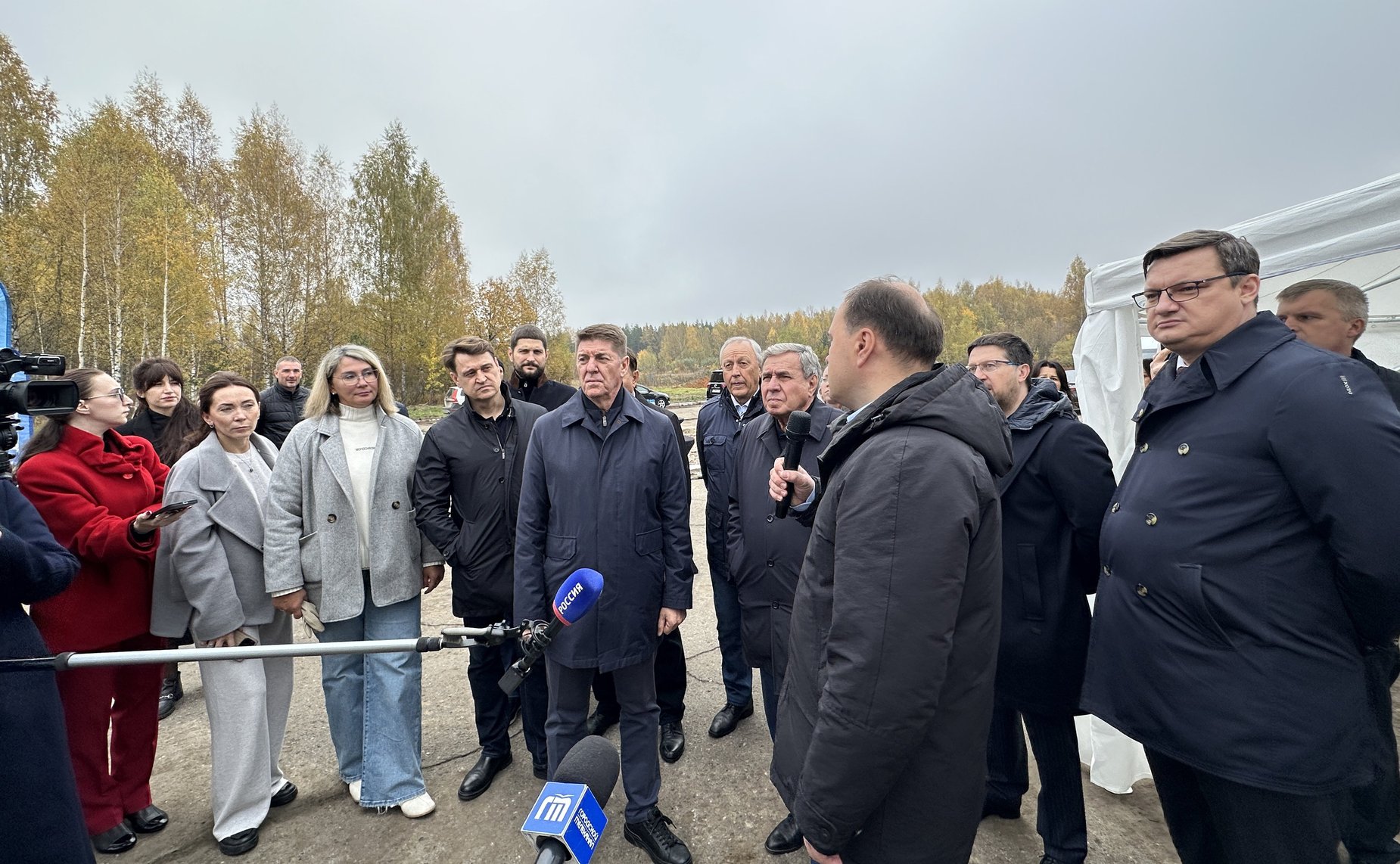 Сенаторы осмотрели площадки, отведенные под реализацию проектов комплексного развития территории и Церковь Иоанна Предтечи в Толчкове
