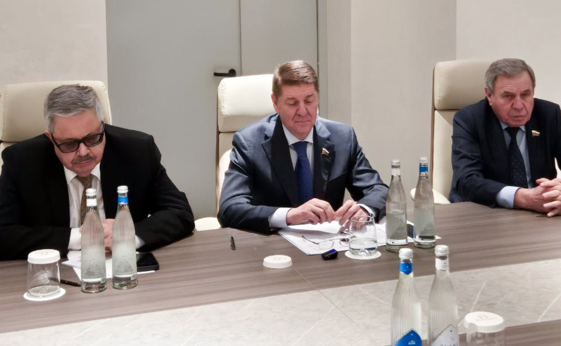 Встреча председателя Комитета СФ по федеративному устройству, региональной политике, местному самоуправлению и делам Севера Андрея Шевченко с хокимом Ташкентской области Зоиром Мирзаевым