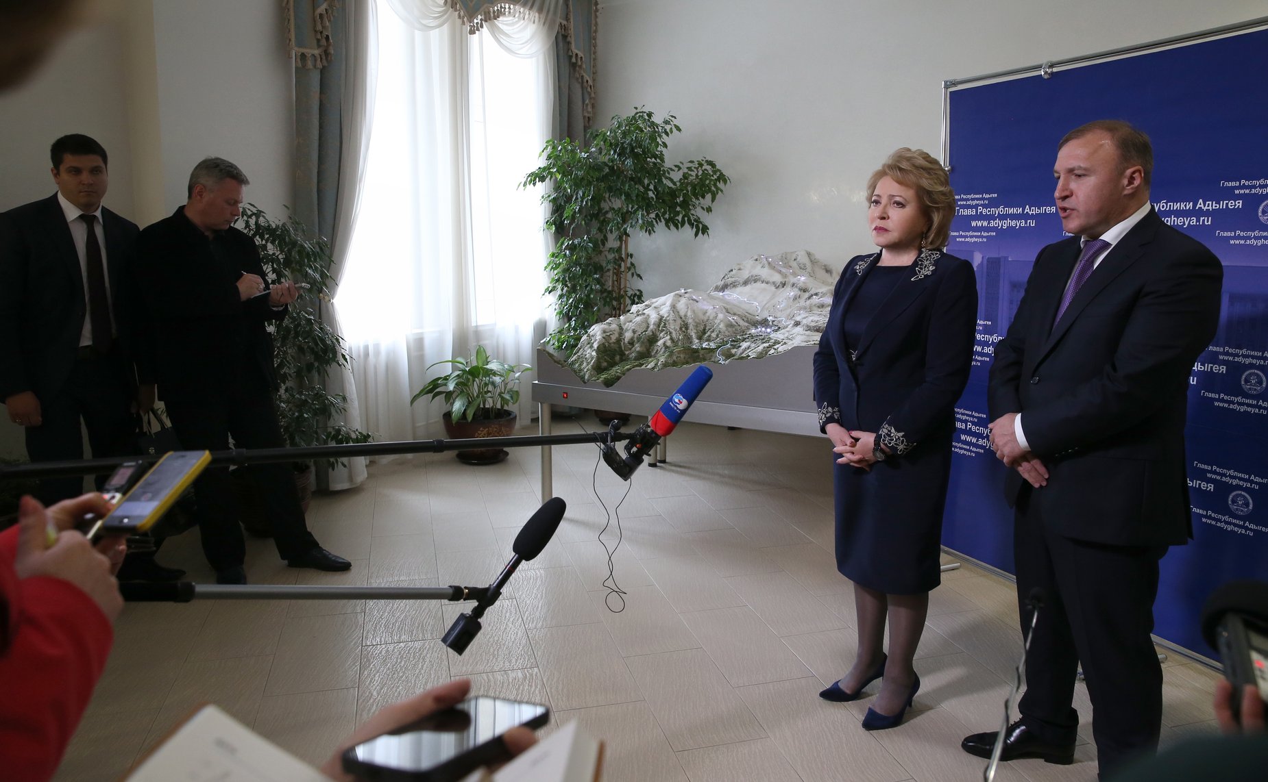 В. Матвиенко и врио главы Республики Адыгея В. Матвиенко обсудила с М. Кумпилов