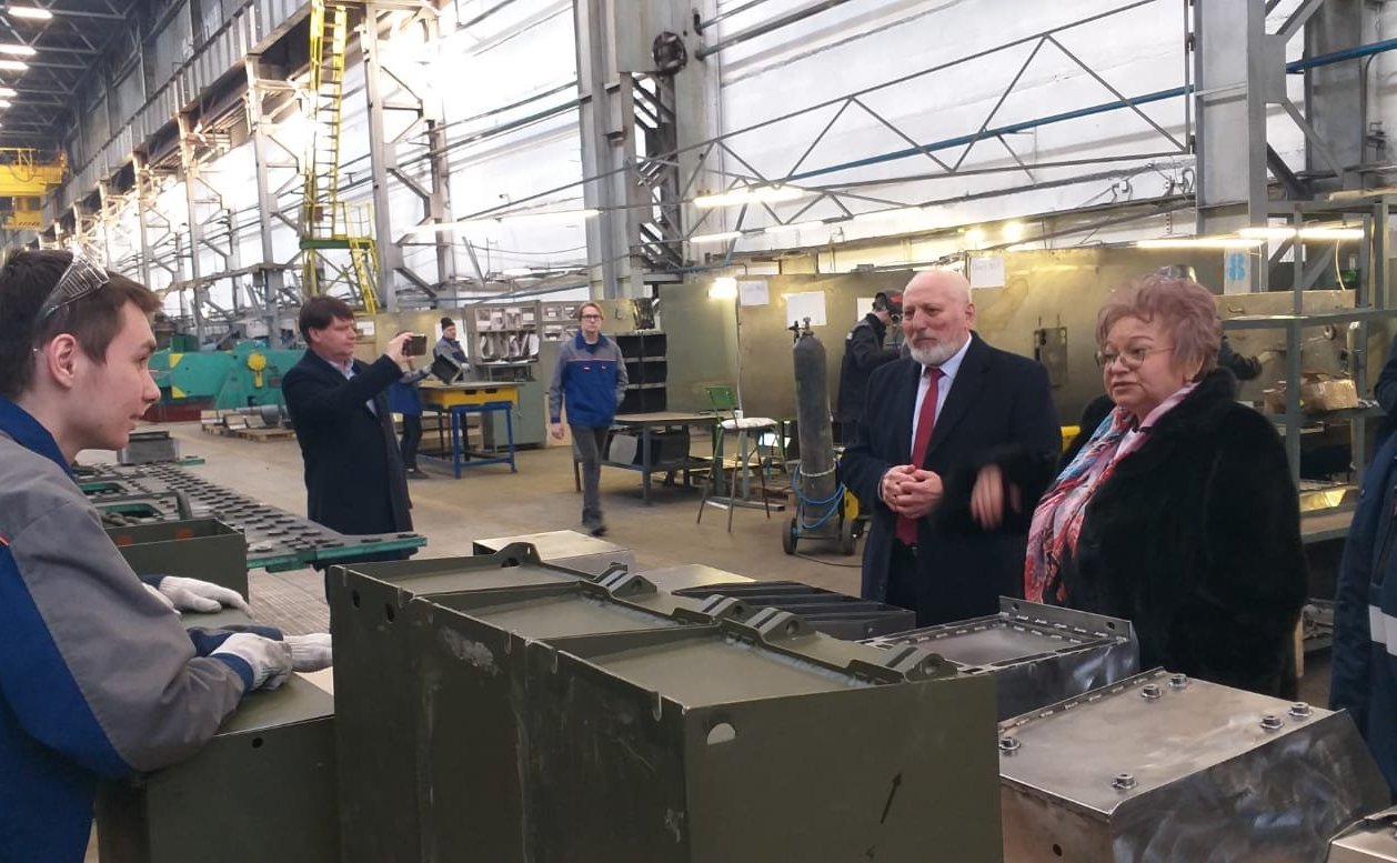 Оксана Хлякина в ходе рабочей поездки в регион посетила Липецкий механический завод (ЛМЗ)