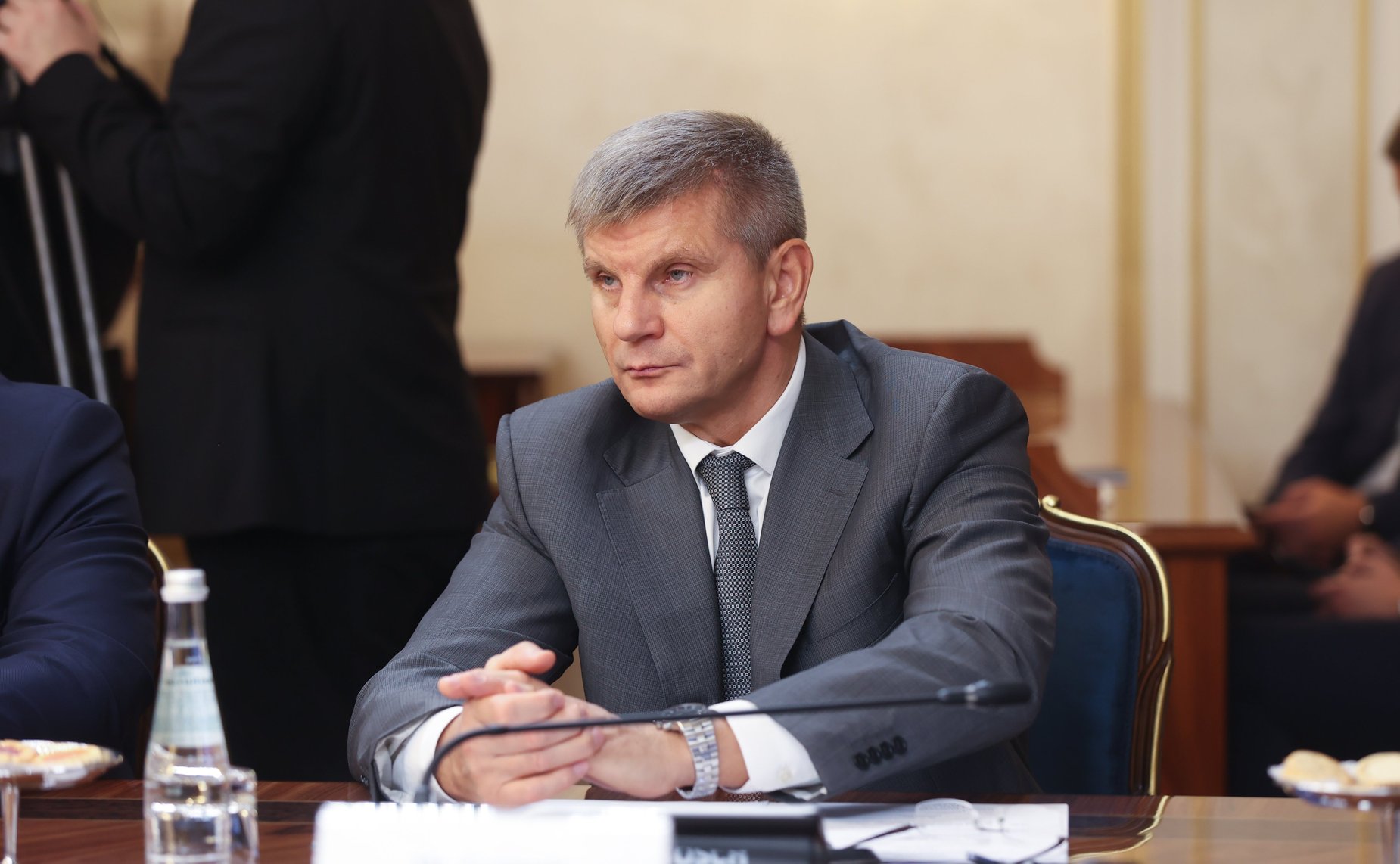 Геннадий Голов